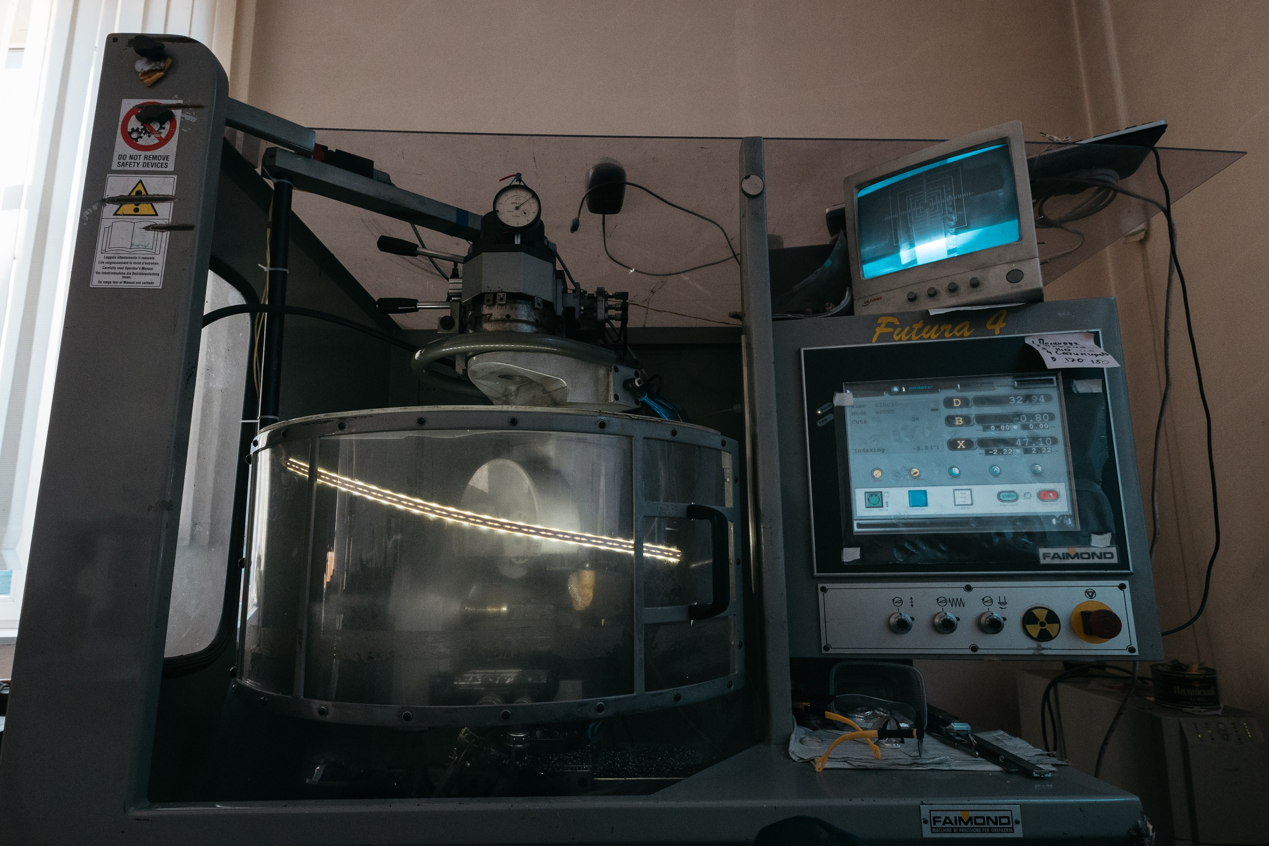 Промышленный репортаж ювелирного производства. Фотограф Олег Сотник