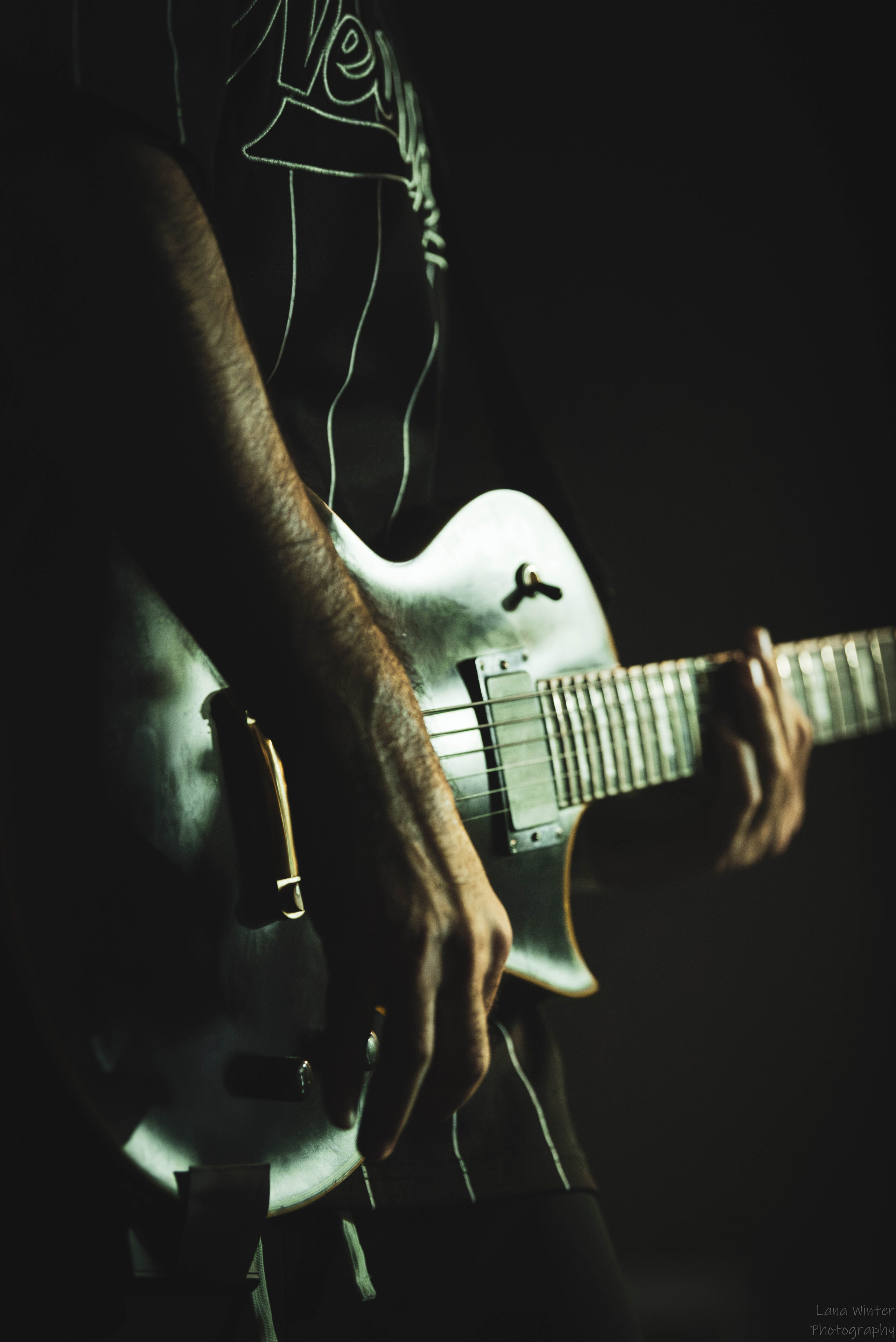 7000$ (29 июня 2025 года, Москва, клуб Урбан). Фотограф Светлана Блинова, Москва и Московская область