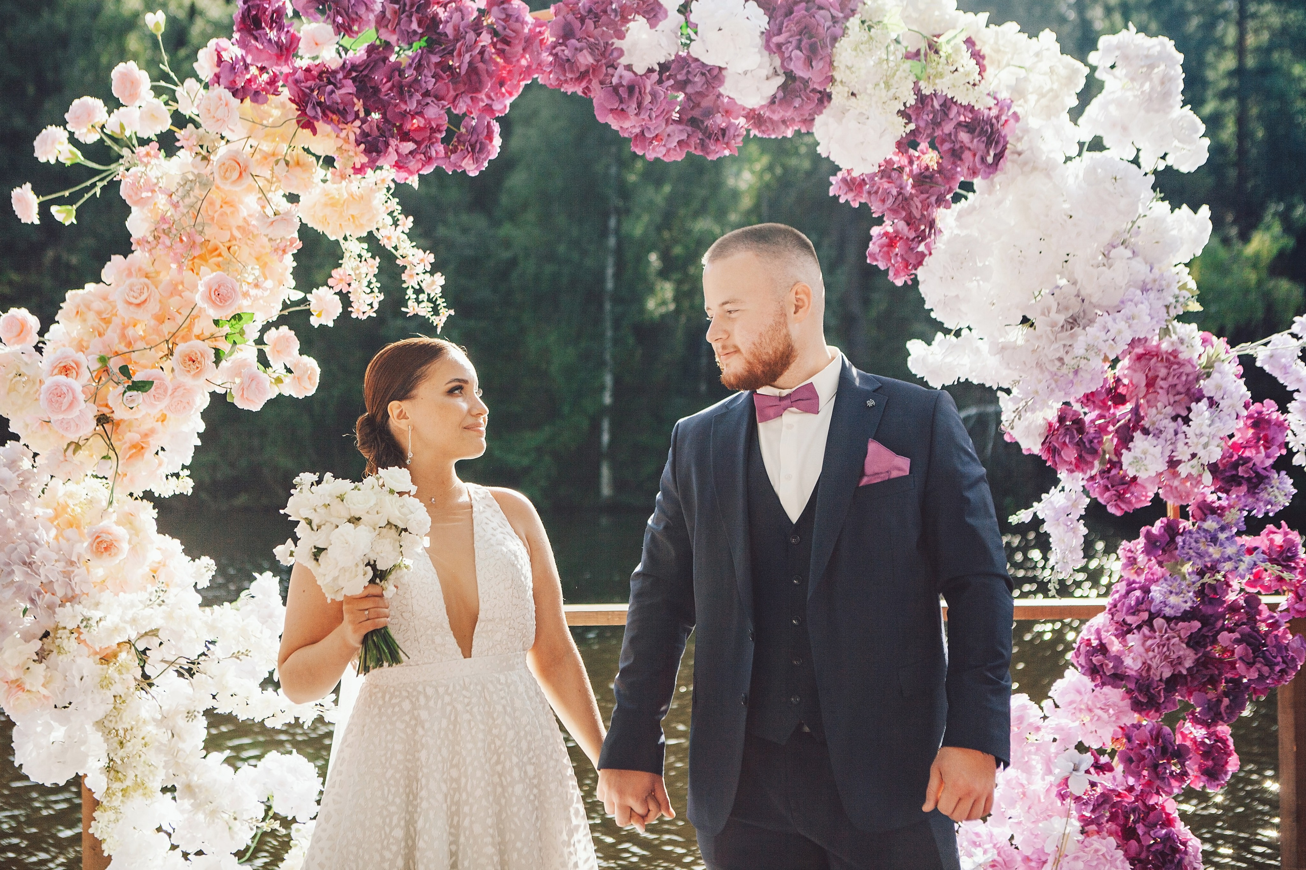 Свадебная фотосессия в отеле hartwell hotel и на патриарших прудах. Фотограф Ольга Ефремова