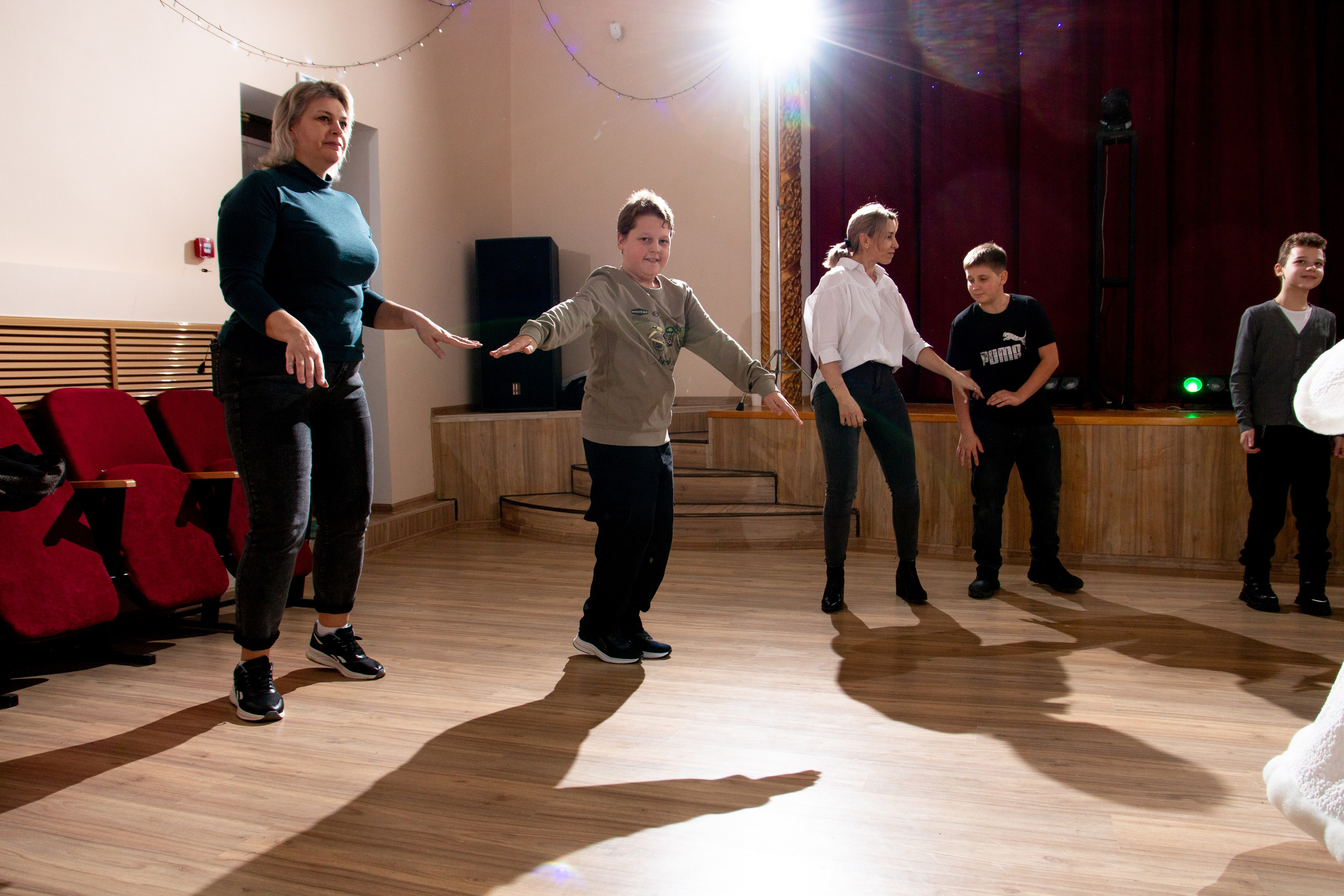 Новогодний утренник ДК Строитель 25.12.2023 г. г. Новоалександровск. Главная