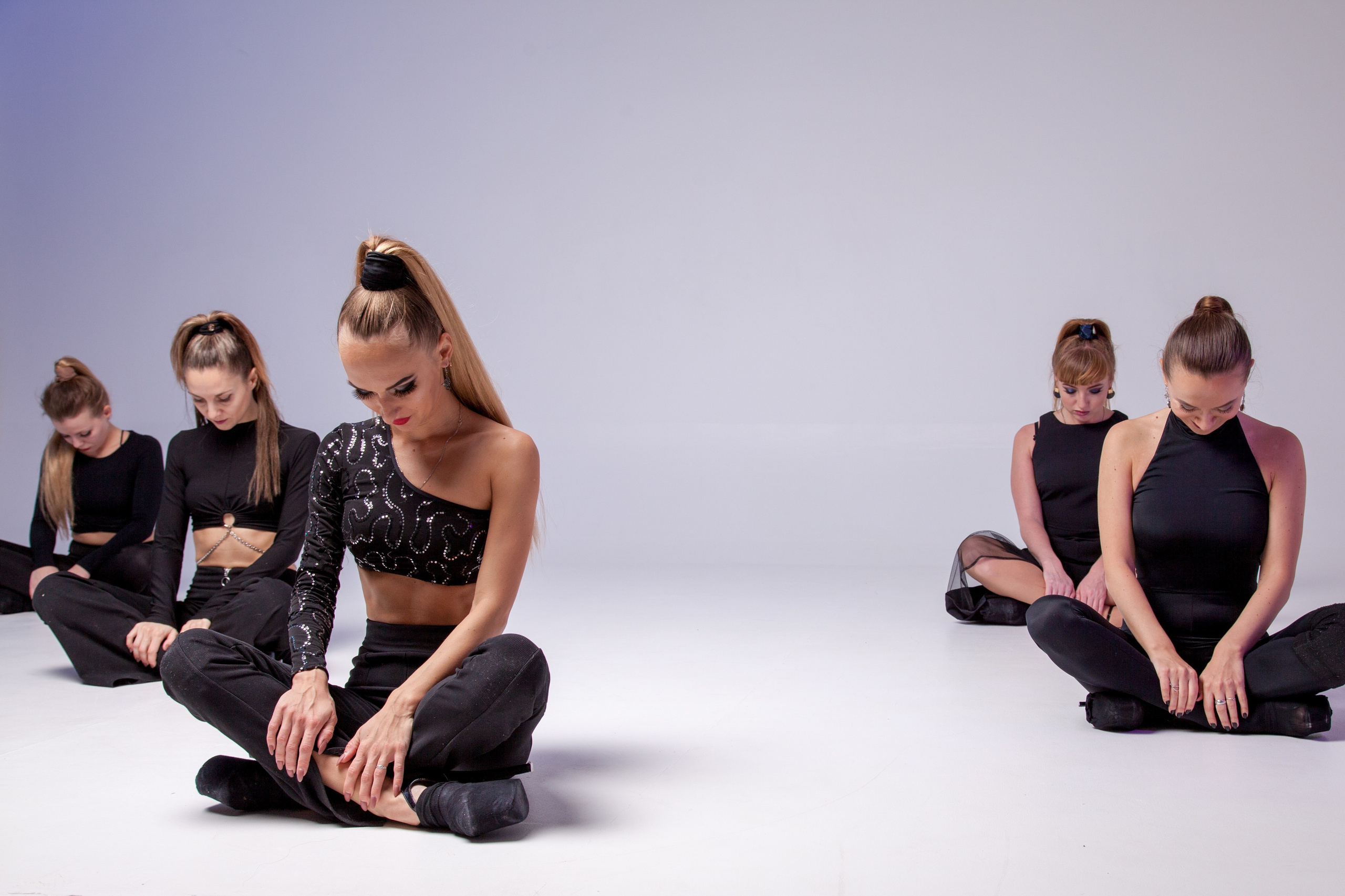 Студийная съемка группы девушек в Воронеже. Свадебный и семейный фотограф в Воронеже Андрей Валин