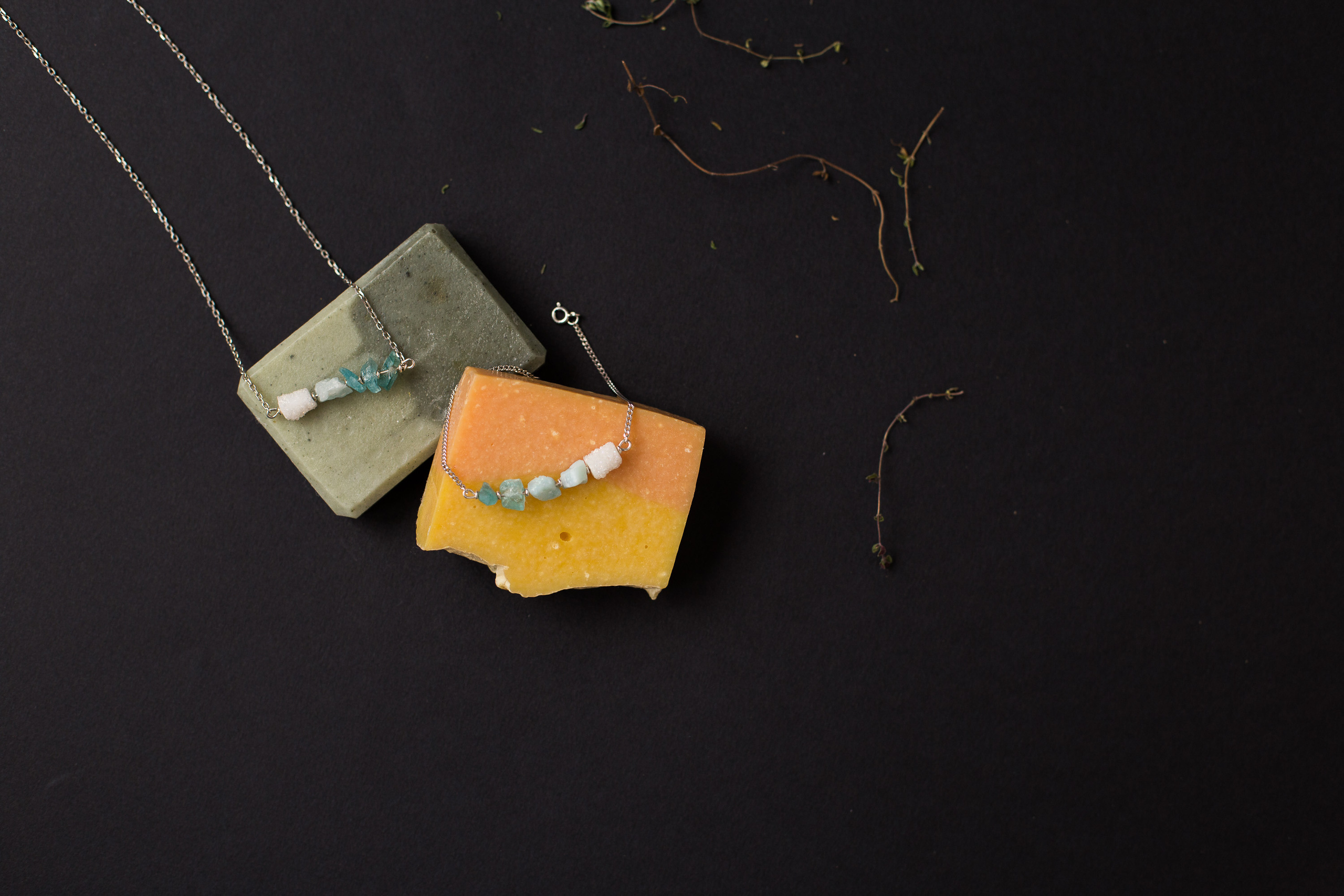 Украшения Lumare Dolce. Фотограф в Черногории — семейная фотосессия с детьми, лавстори,