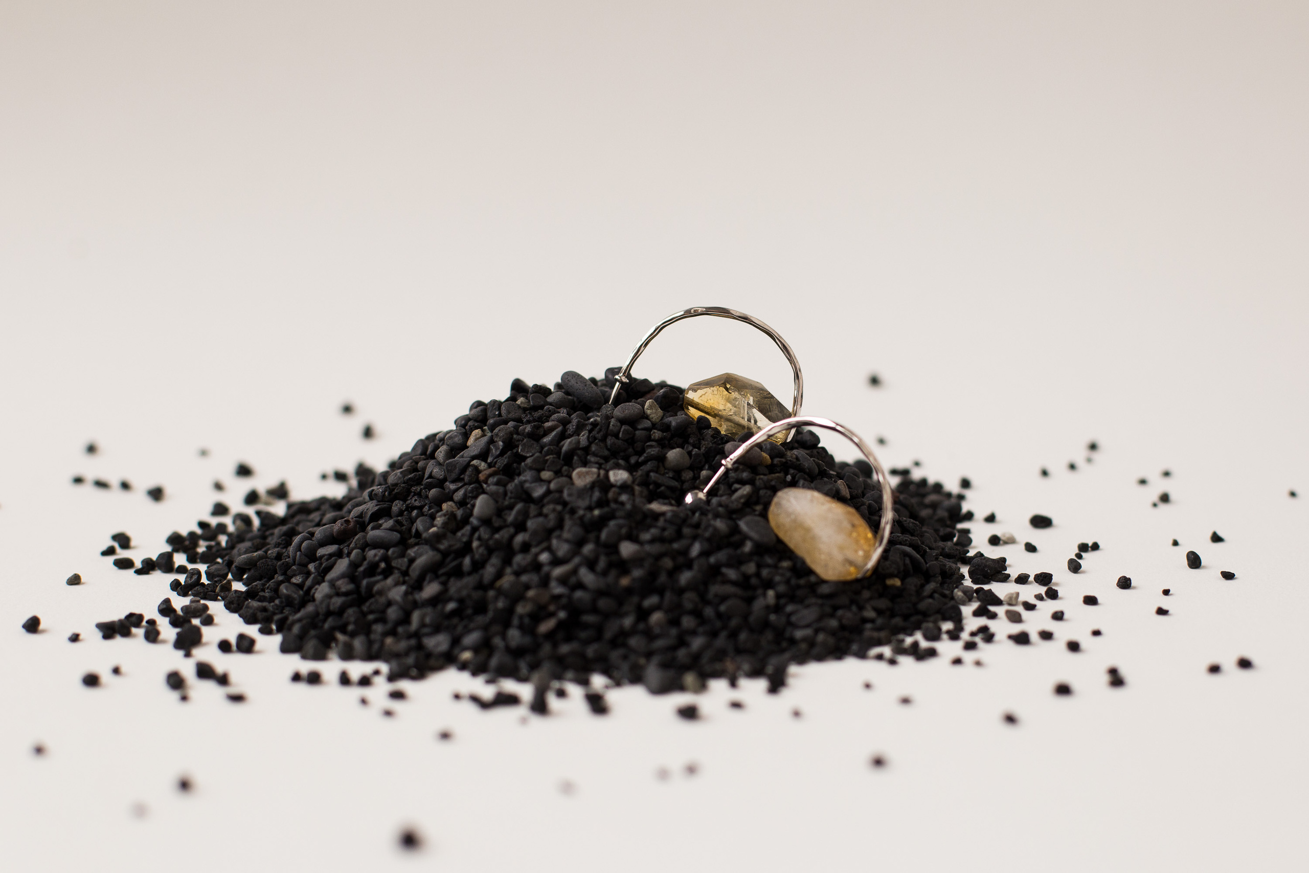 Украшения Lumare Dolce. Фотограф в Черногории — семейная фотосессия с детьми, лавстори,