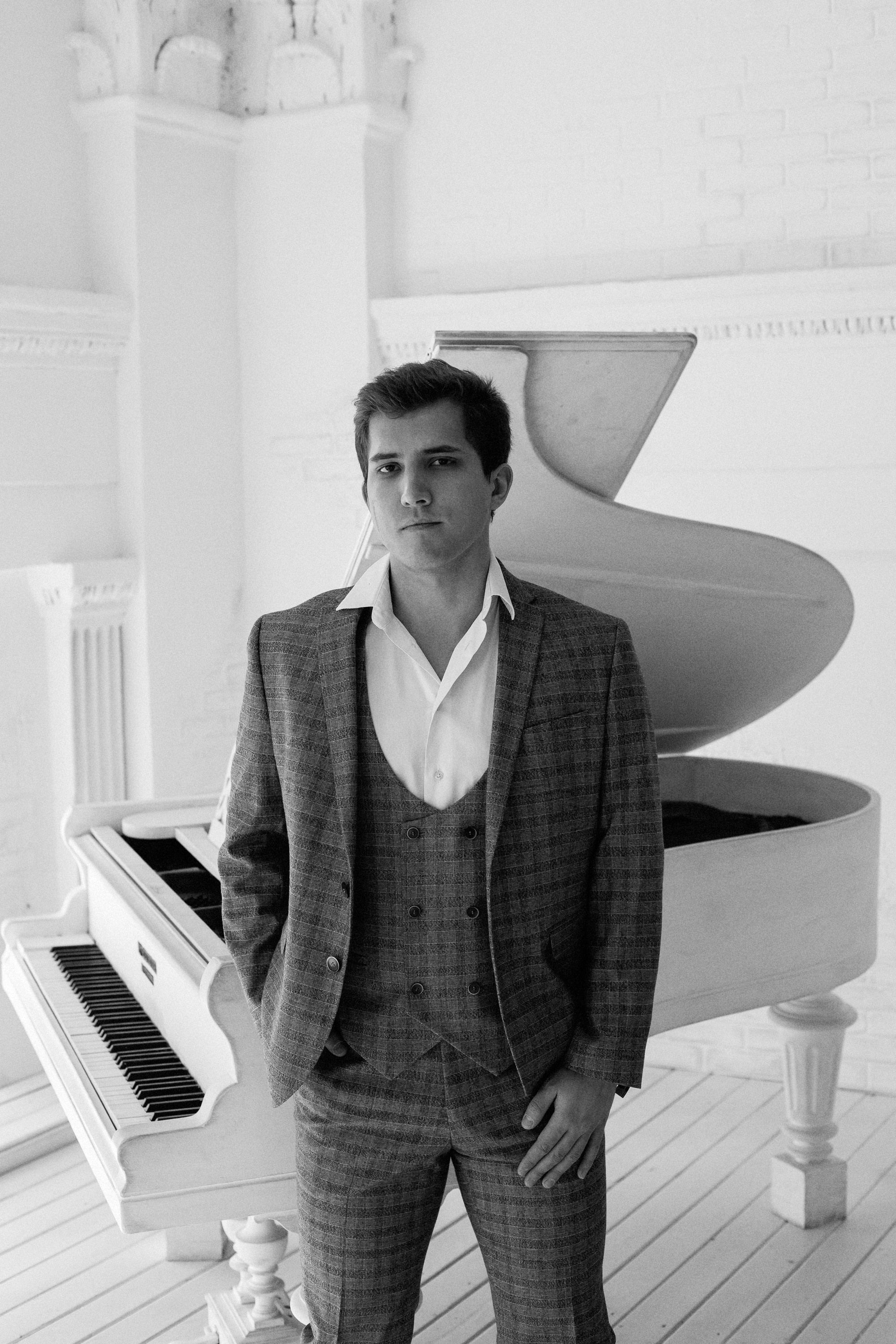 Sergey. Fotograf u Crnoj Gori-porodično fotografisanje sa djecom, lovestory, nekretnine