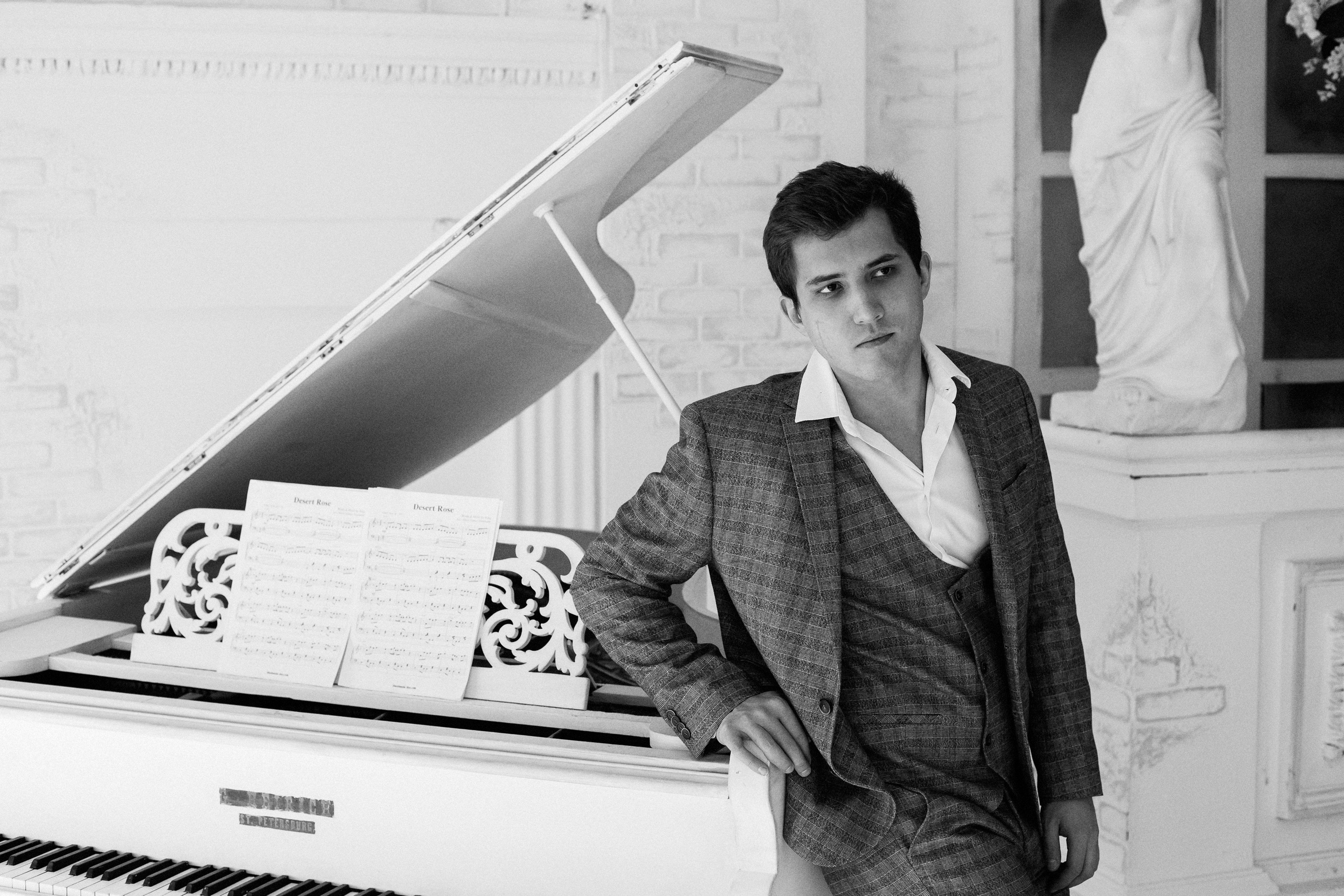 Sergey. Fotograf u Crnoj Gori-porodično fotografisanje sa djecom, lovestory, nekretnine