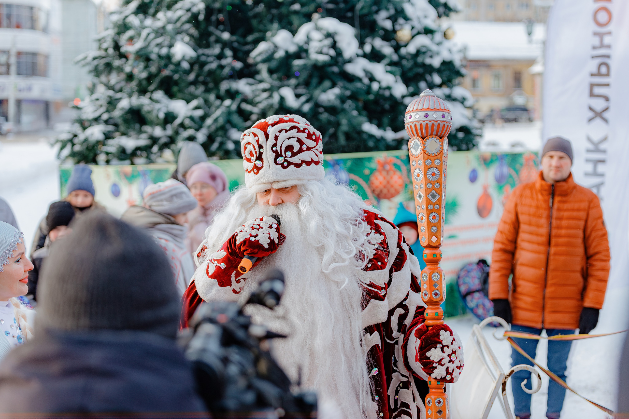 Ёлка от банка «Хлынов». Свадебный и репортажный фотограф Киров | Вадим Карпук