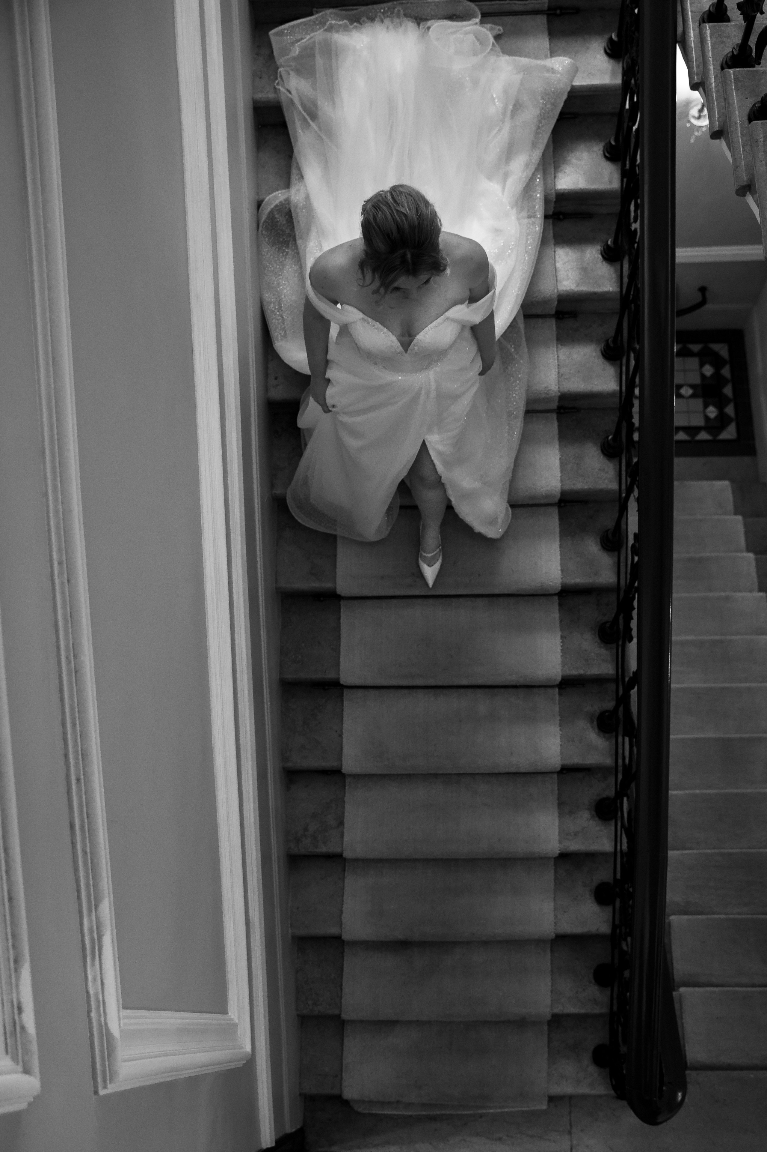 Свадебный сборы в отеле, свадебный фотограф Гладков Дмитрий, встреча жениха и невесты