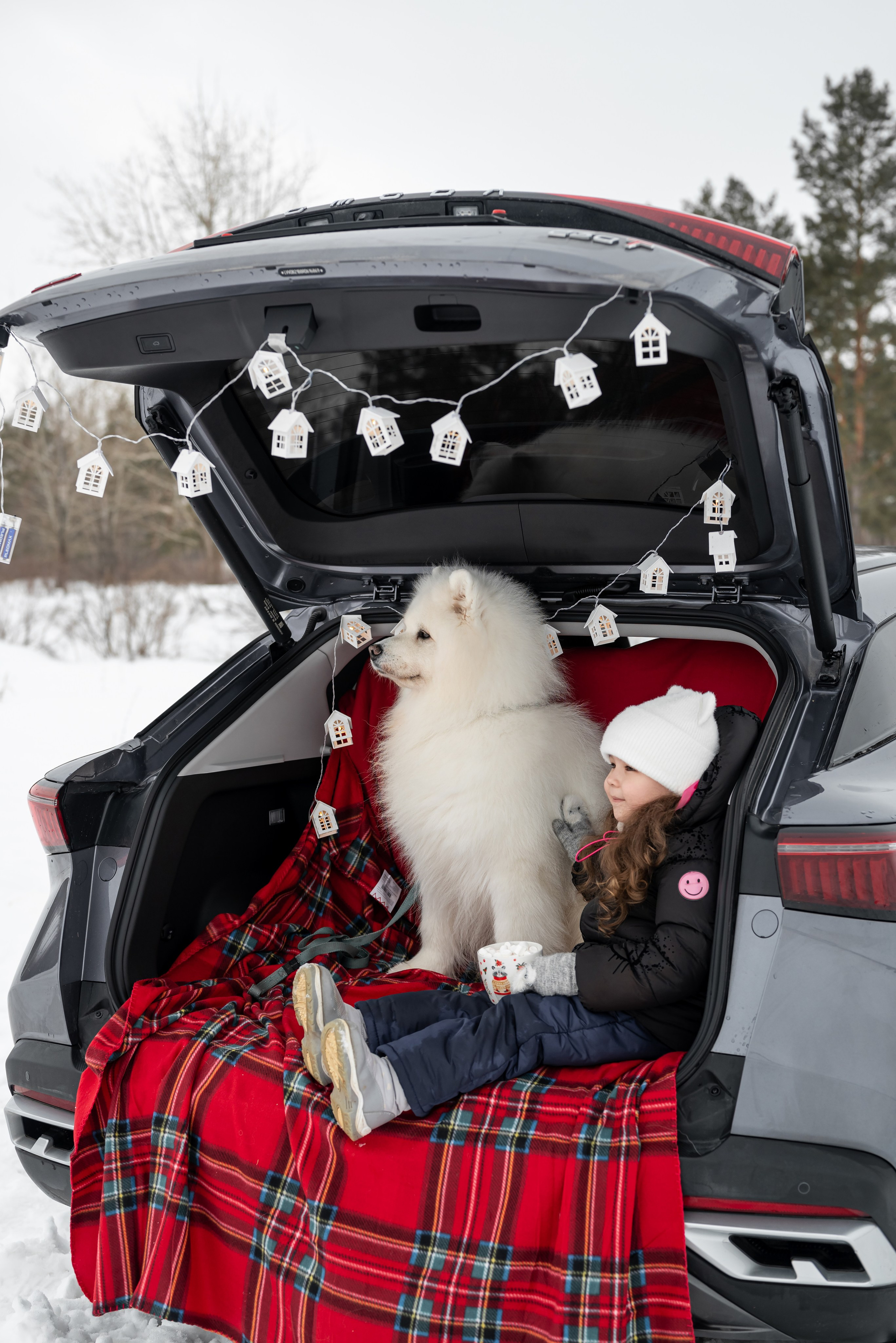 Фотопроект с Платоном и машиной на улице. Фотограф в городе Салават