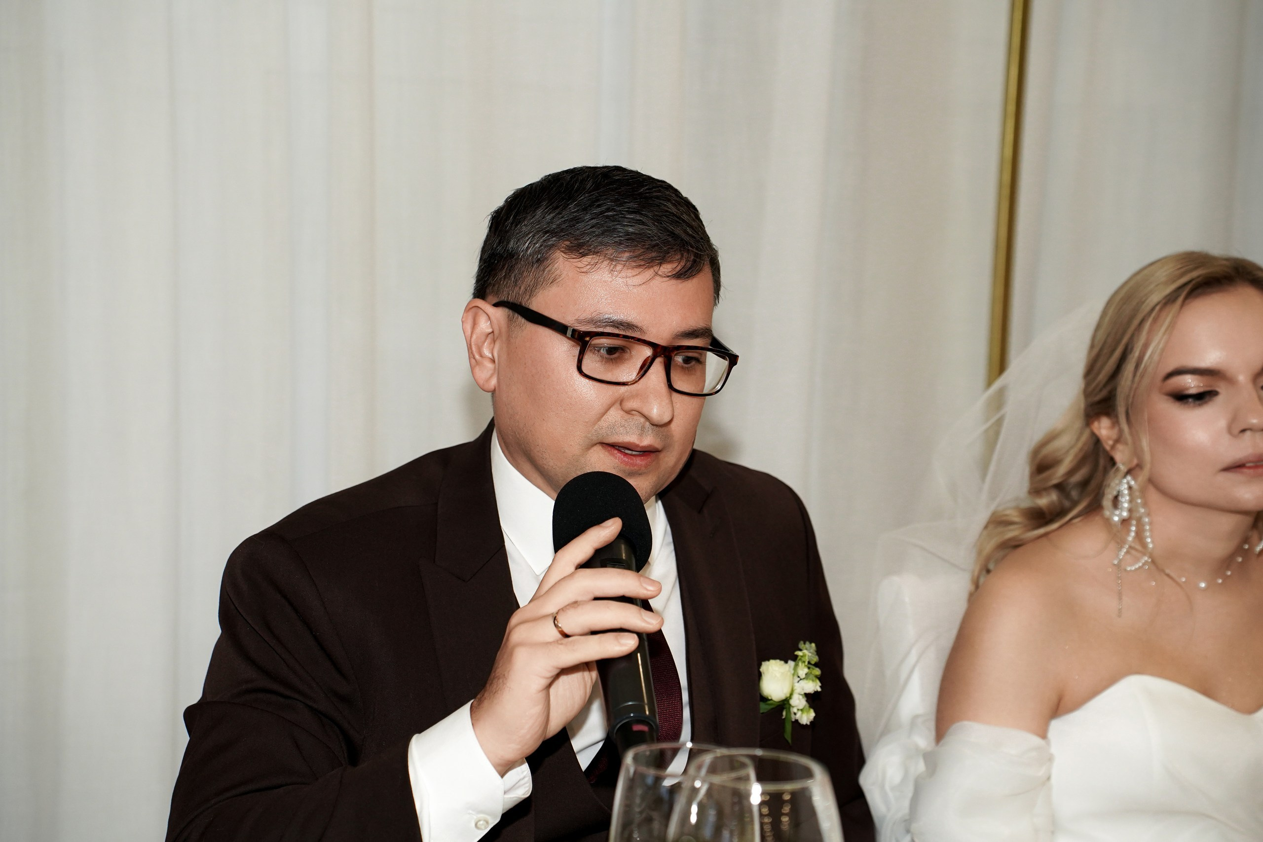 Свадебная фотосессия «4 часа». Отель Резиденция в Ростове-на-Дону. Кадры молодоженов на природе. Фотосессия банкета 1 час. Свадебный фотограф в Ростове-на-Дону. Таинство Крещения и Венчания, семейные фотосессии. Алёна Чёботова