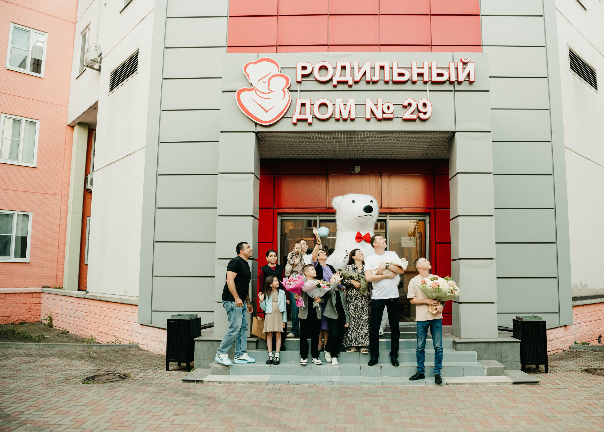 Выписка малыша и малышки ГКБ 29. Фотограф на выписку из роддома в Москве и МО