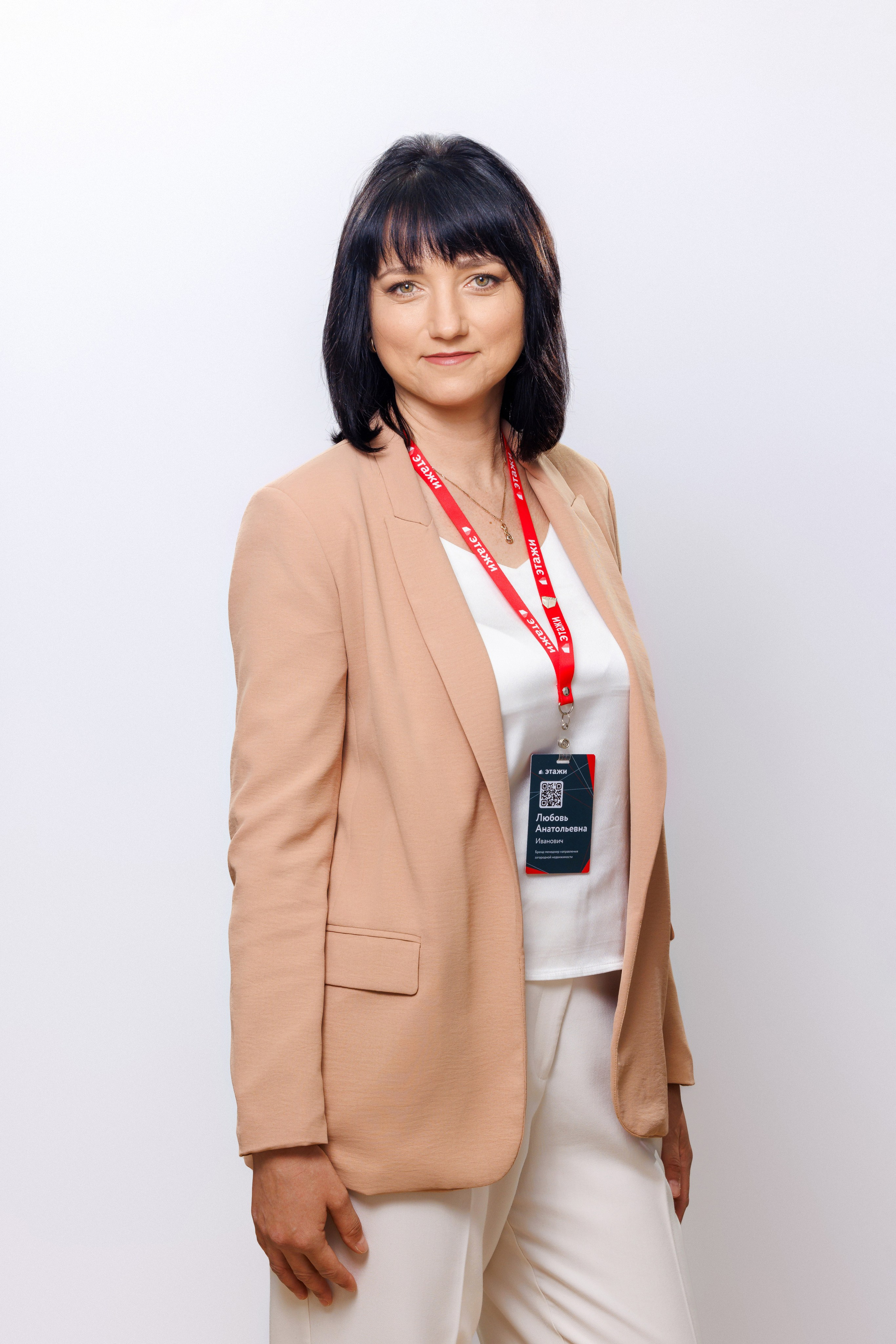 Портреты на белом фоне. Фотограф Виталий Хайлов, Екатеринбург