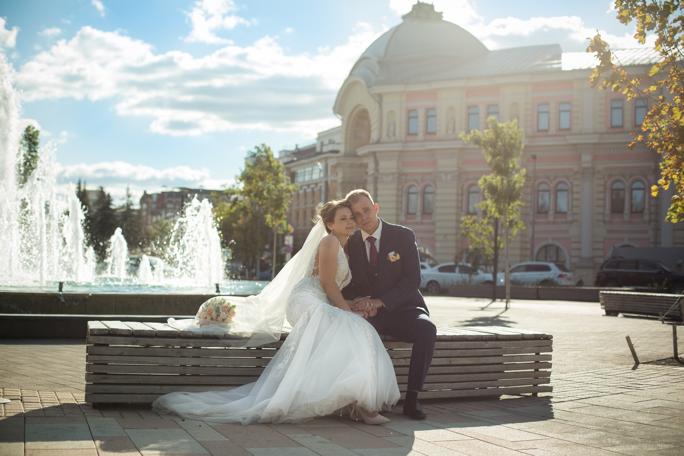 Прогулка по Набережной. Свадебная фотосъёмка в Москве, Туле