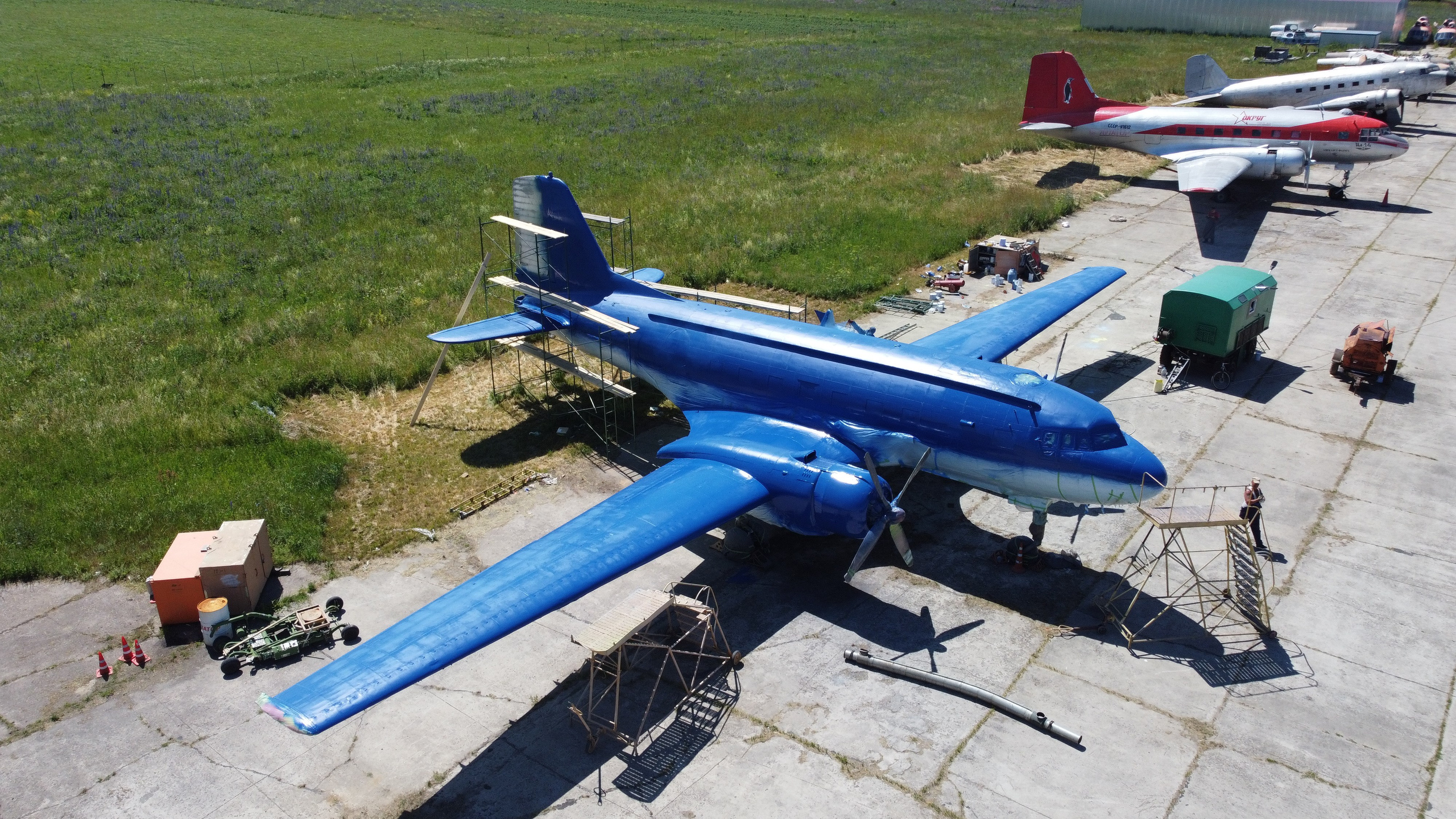 Ил-14Т «Голубая Мечта» — покраска (2022г). Фотоальбом показывающий увлекательный мир авиации и мир медведей Андрея Иванова