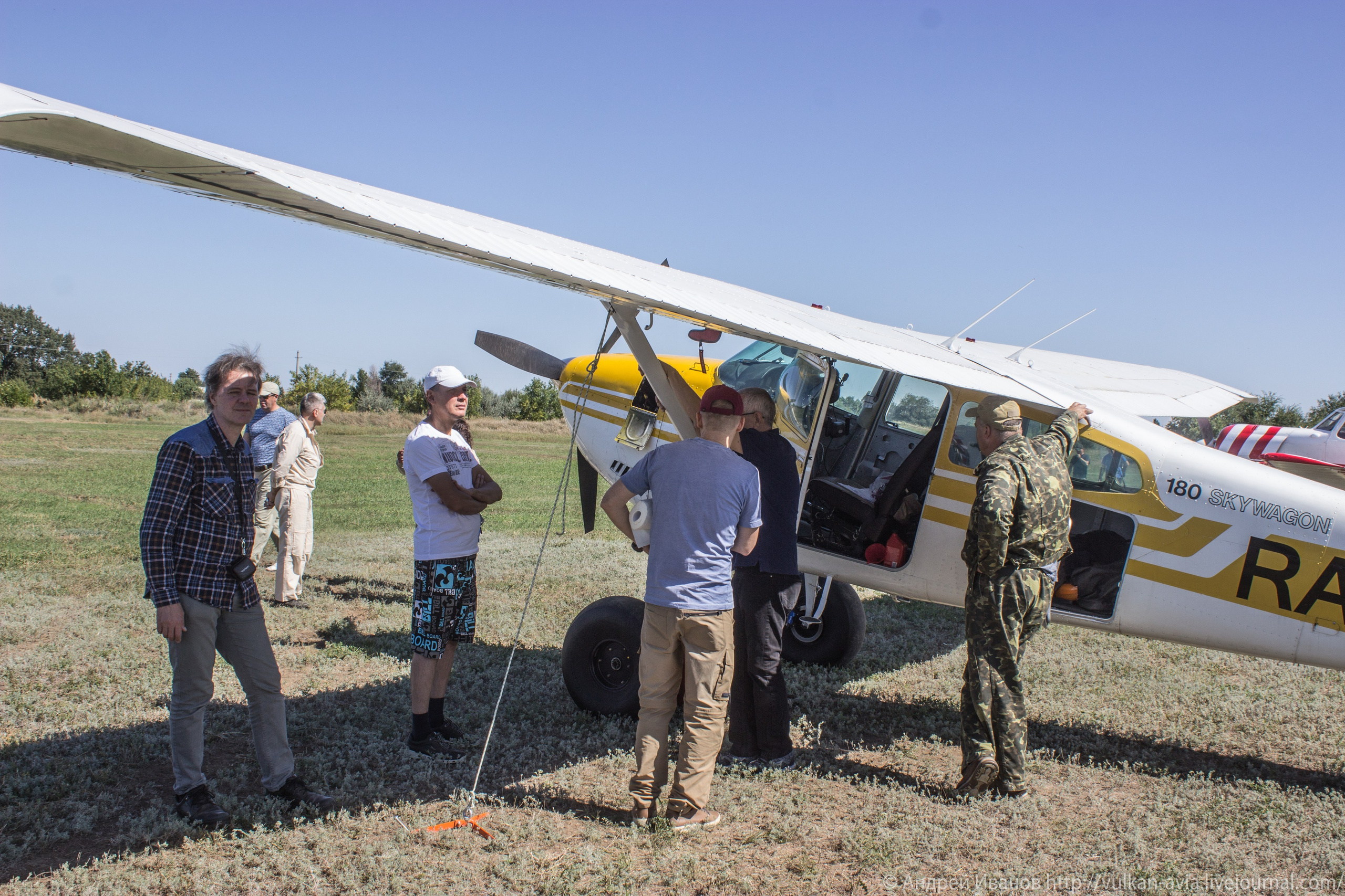 Волгодонск аэр. Потапов слёт «Небо для всех» (2021 г.). Фотоальбом показывающий увлекательный мир авиации и мир медведей Андрея Иванова