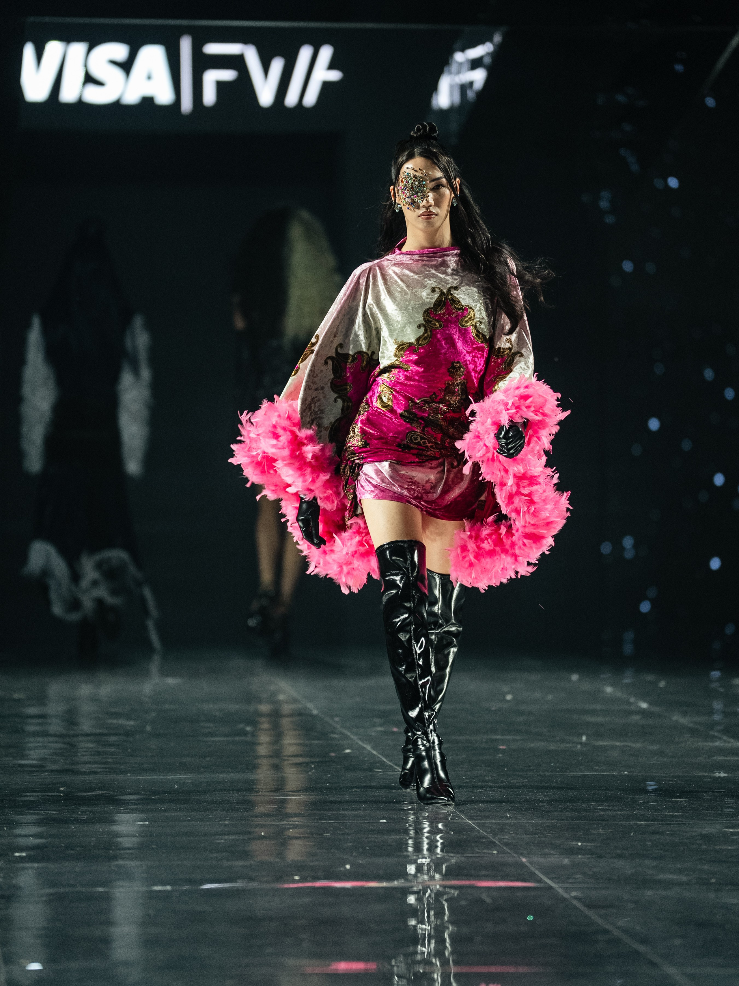 Visa Fashion Week YESYES. Сайт Алматинского НЮ АРТ, будуар и фэшн фотографа Дениса Карпенко
