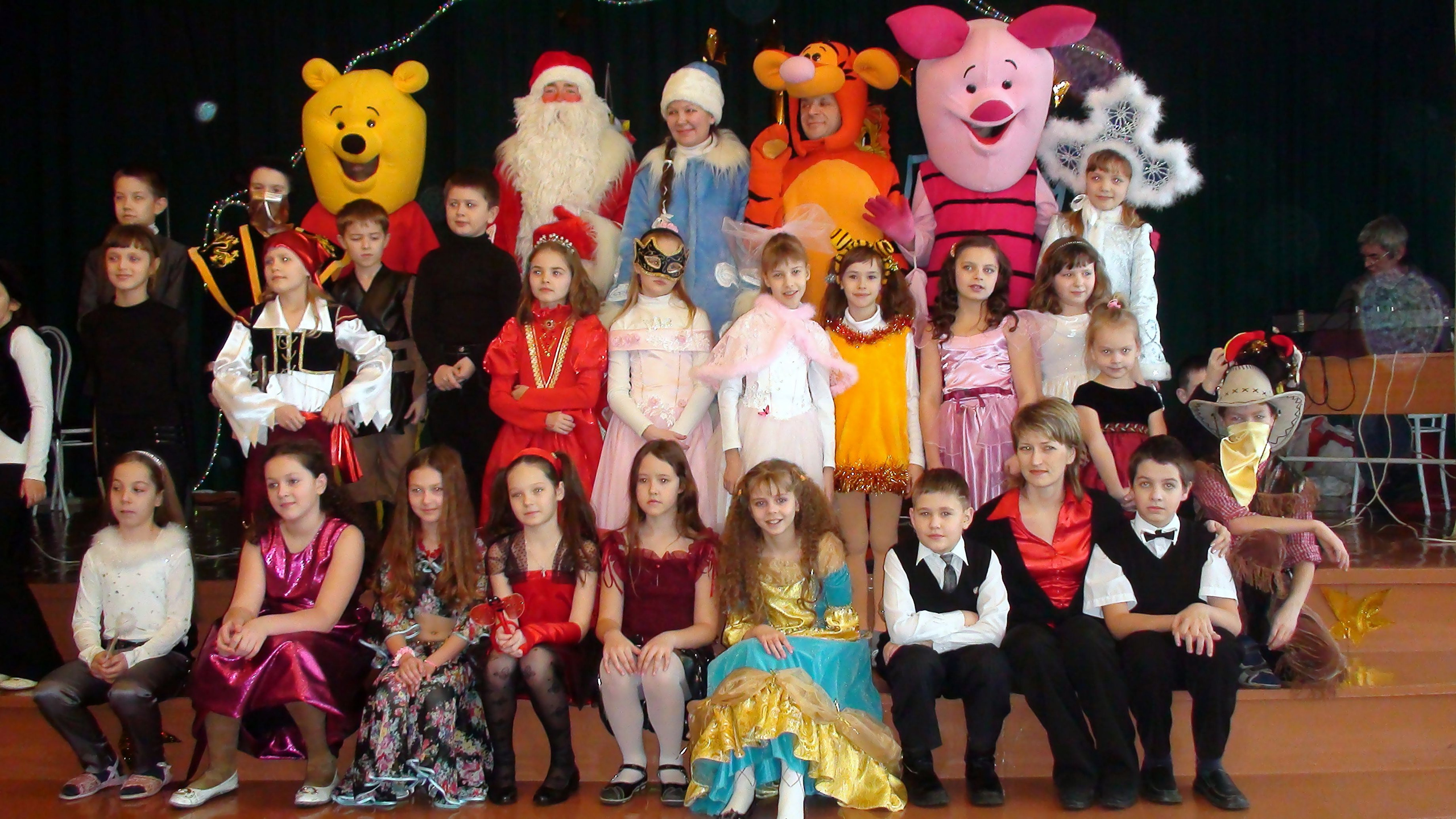 28.12.2009 Школьная Елка. Семейный, Свадебный фотограф СПБ Питер— Романова Екатерина