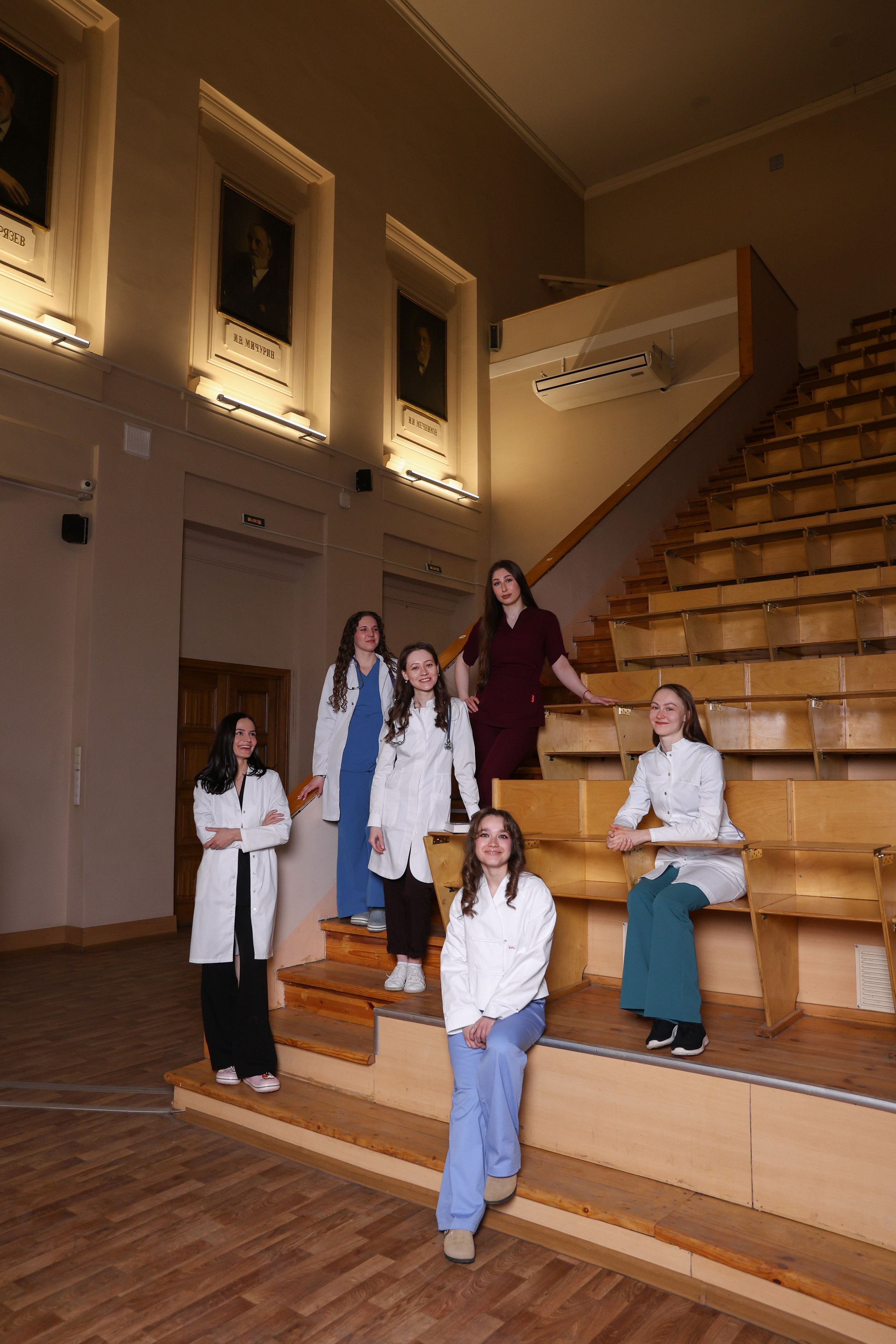 Выпускники 1 мед. Лена Колягина Фотограф по любви