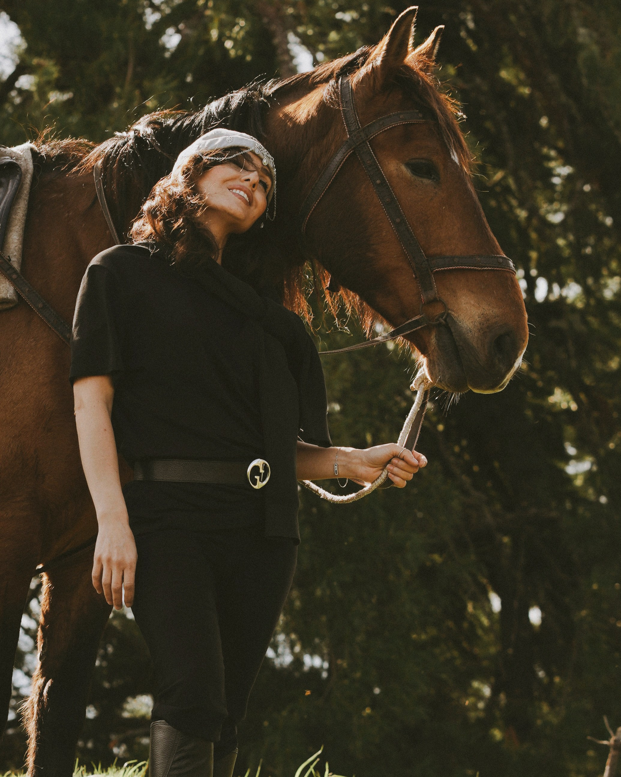 На конной прогулке по Алтаю. Выездной фотограф-видеограф в Республике Алтай Солоны Куюкова