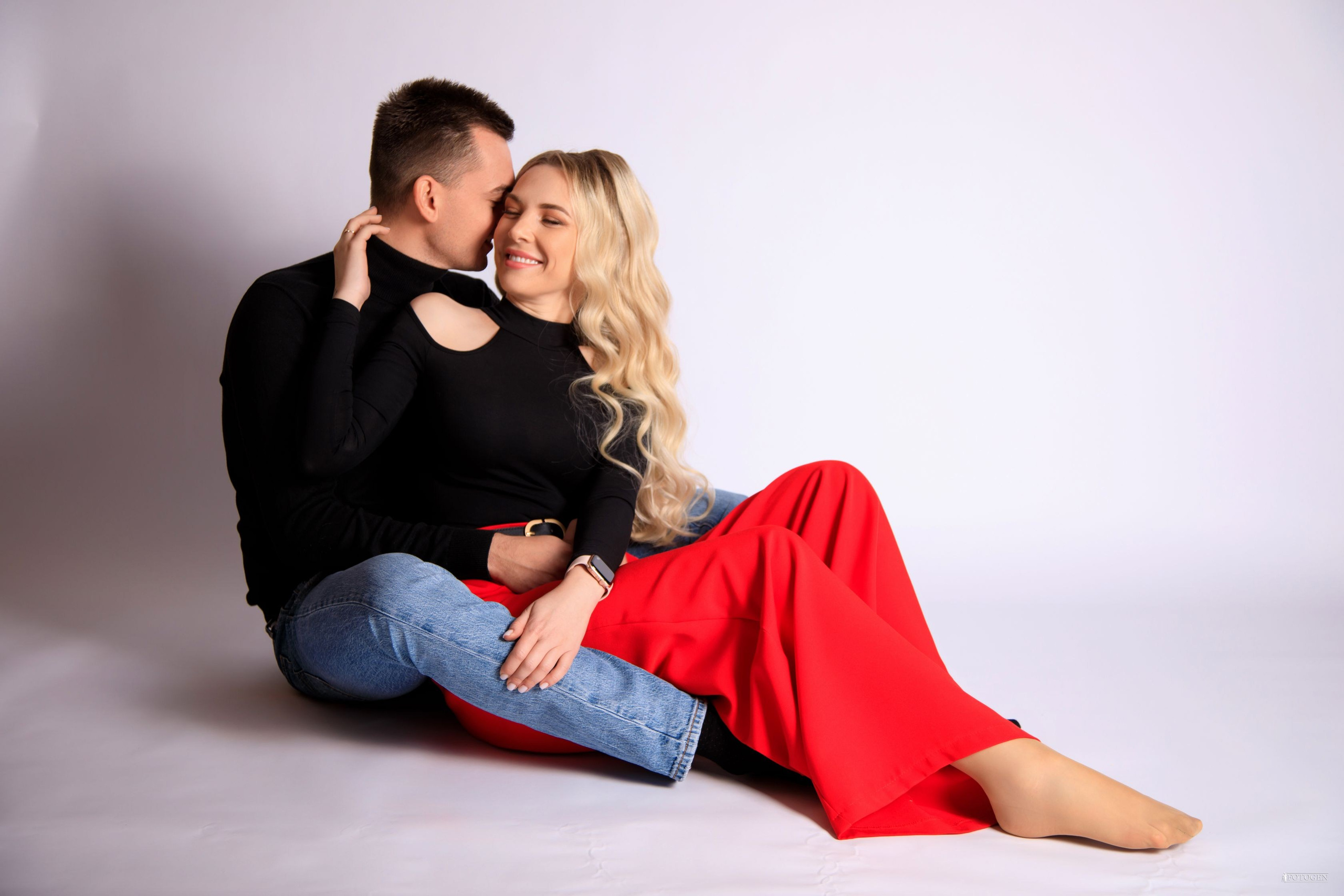 Парная фотосессия Love Story в Краснодаре – съемка с арендой вечерних платьев