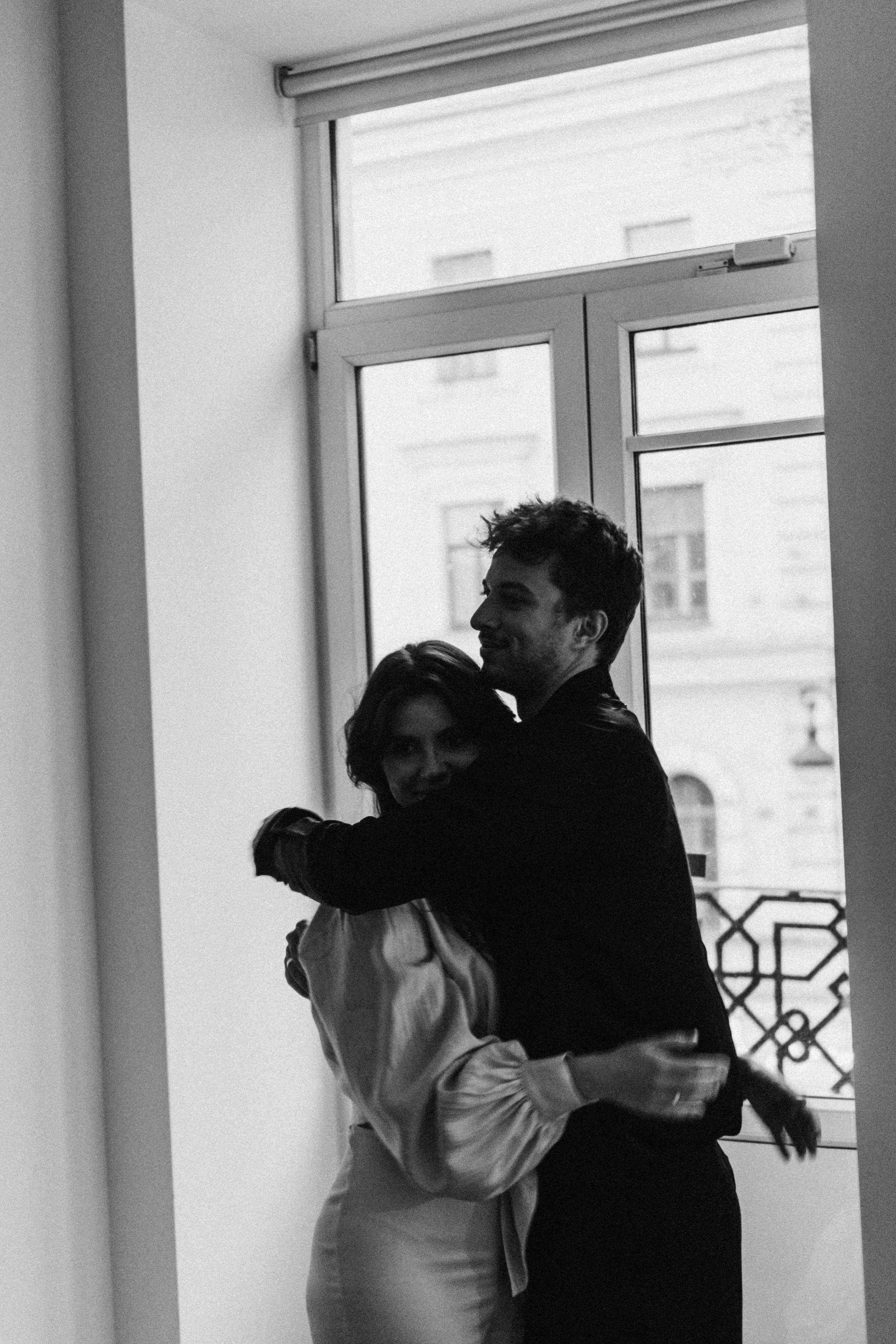 УТРО ЖЕНИХА И НЕВЕСТЫ В ПИТЕРСКОЙ КВАРТИРЕ И СЬЕМКА С СВАДЕБНЫХ ОБРАЗАХ. Профессиональный фотограф, Санкт-Петербург — Виктория Богомолова