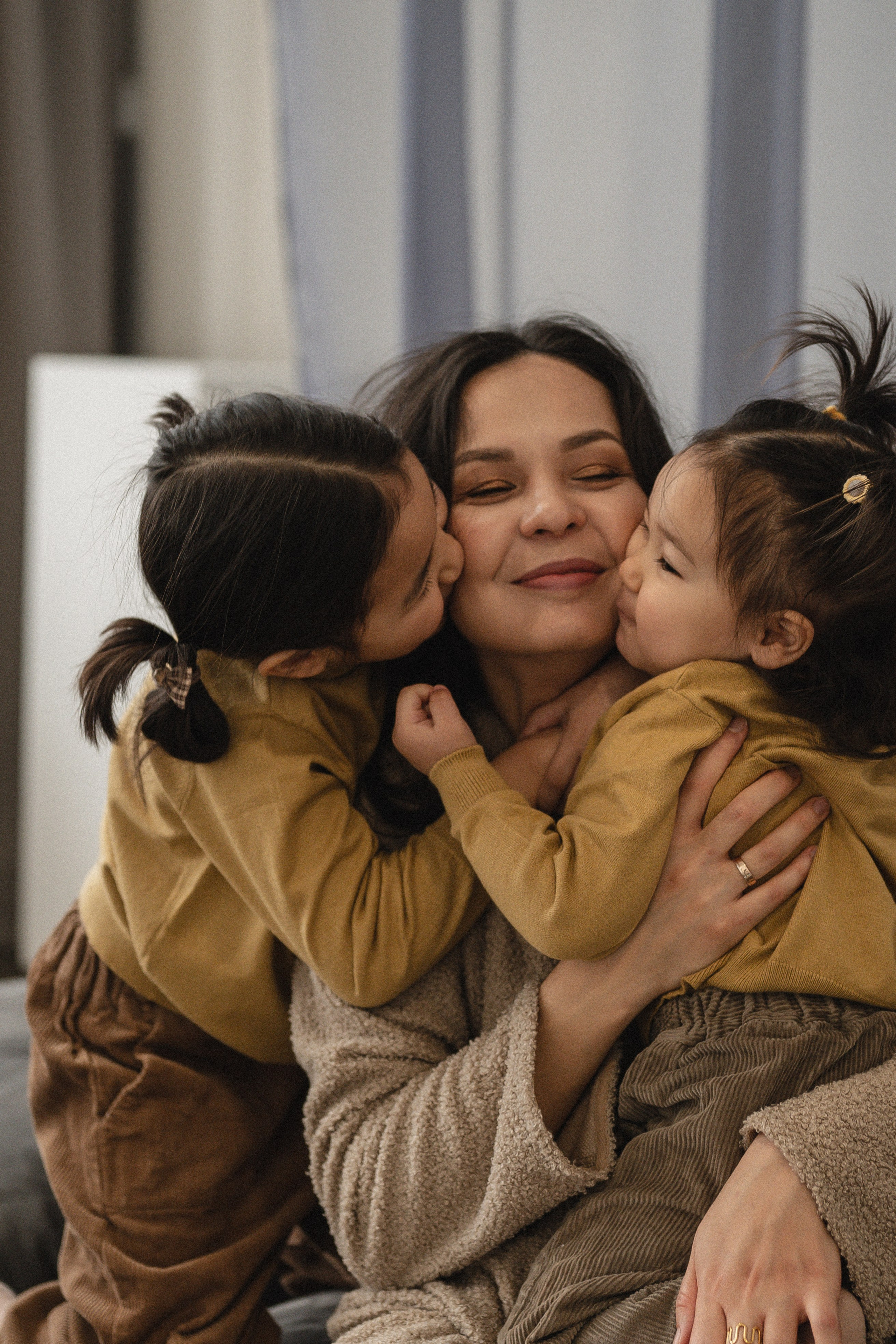 Гульнур и ее девочки