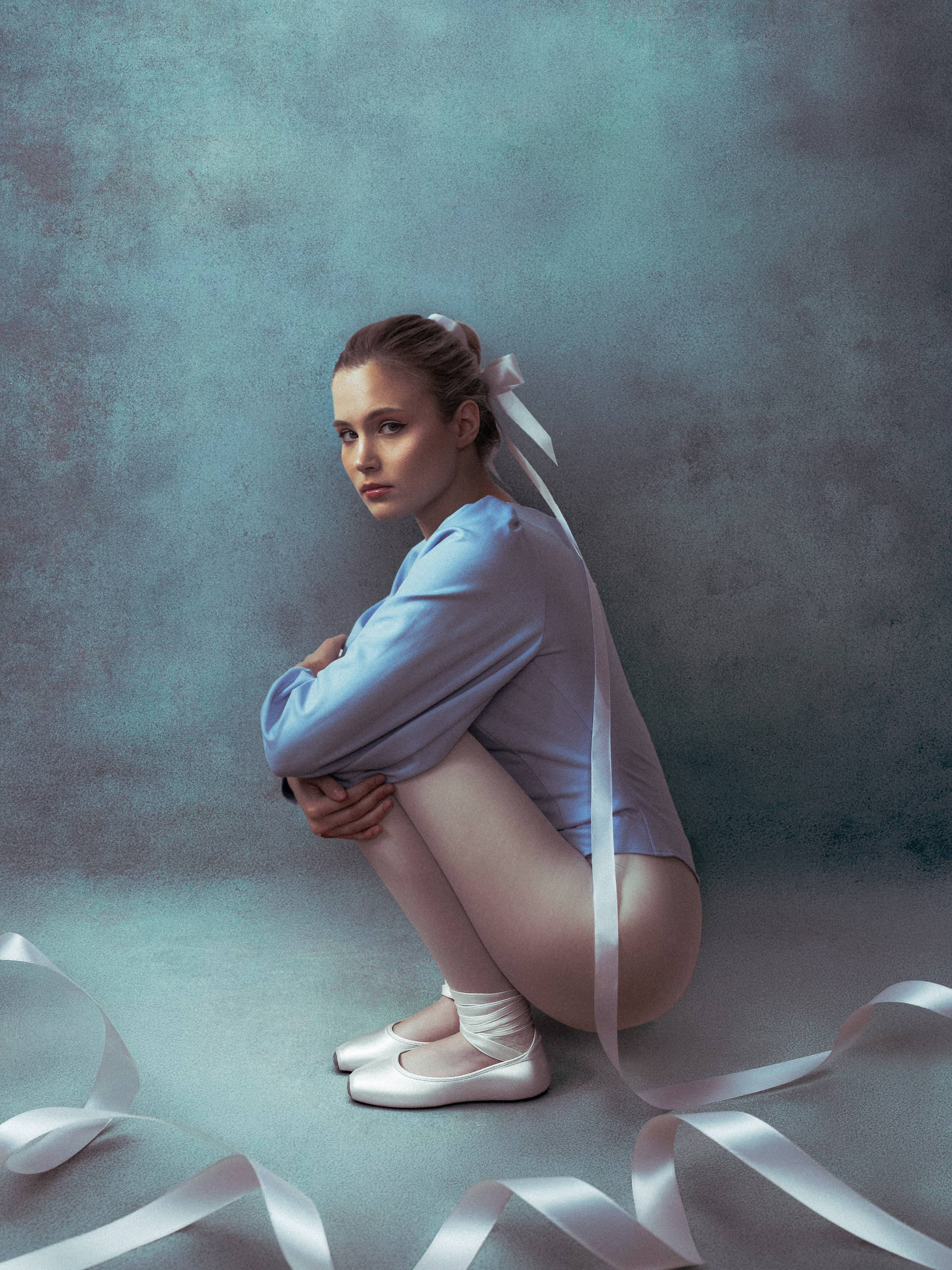 BEAUTY & FASHION. Retouch, post-production, color grading for stills