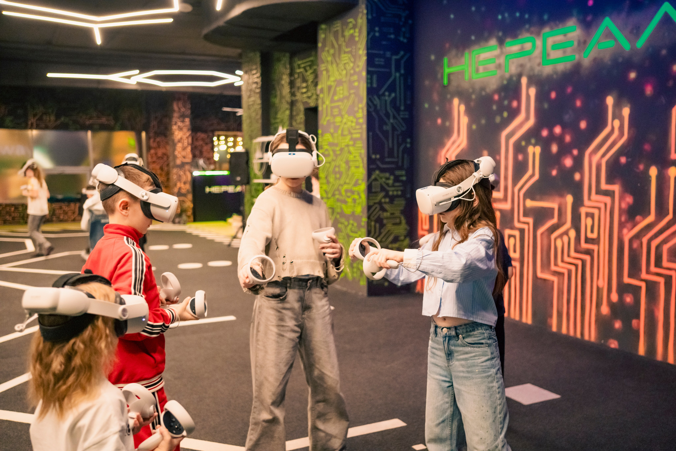 VR (November-December 2024). Felixtones