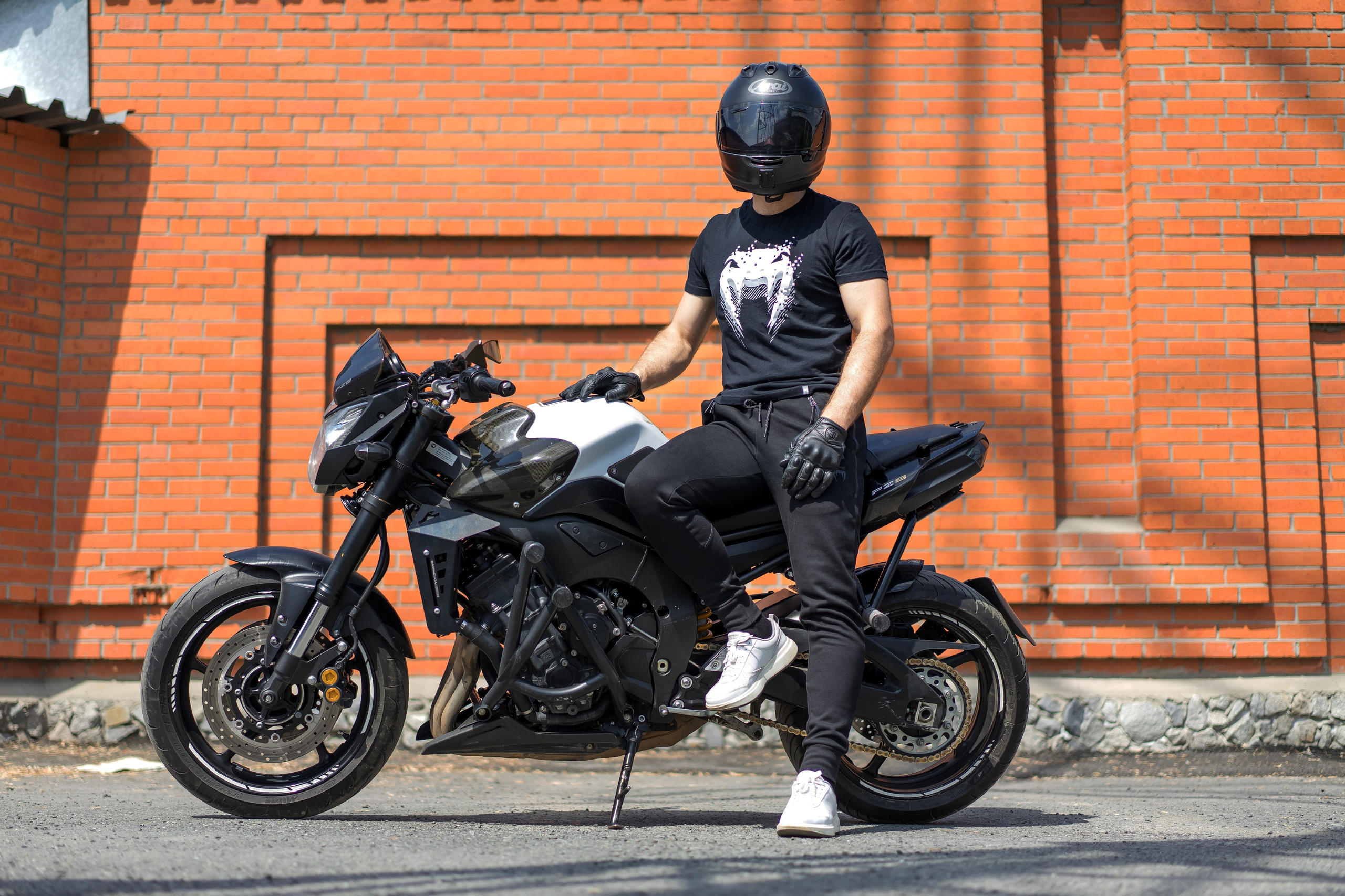 Мужская фотосессия на мотоцикле. Фотограф Екатеринбург Кокшарова Александра