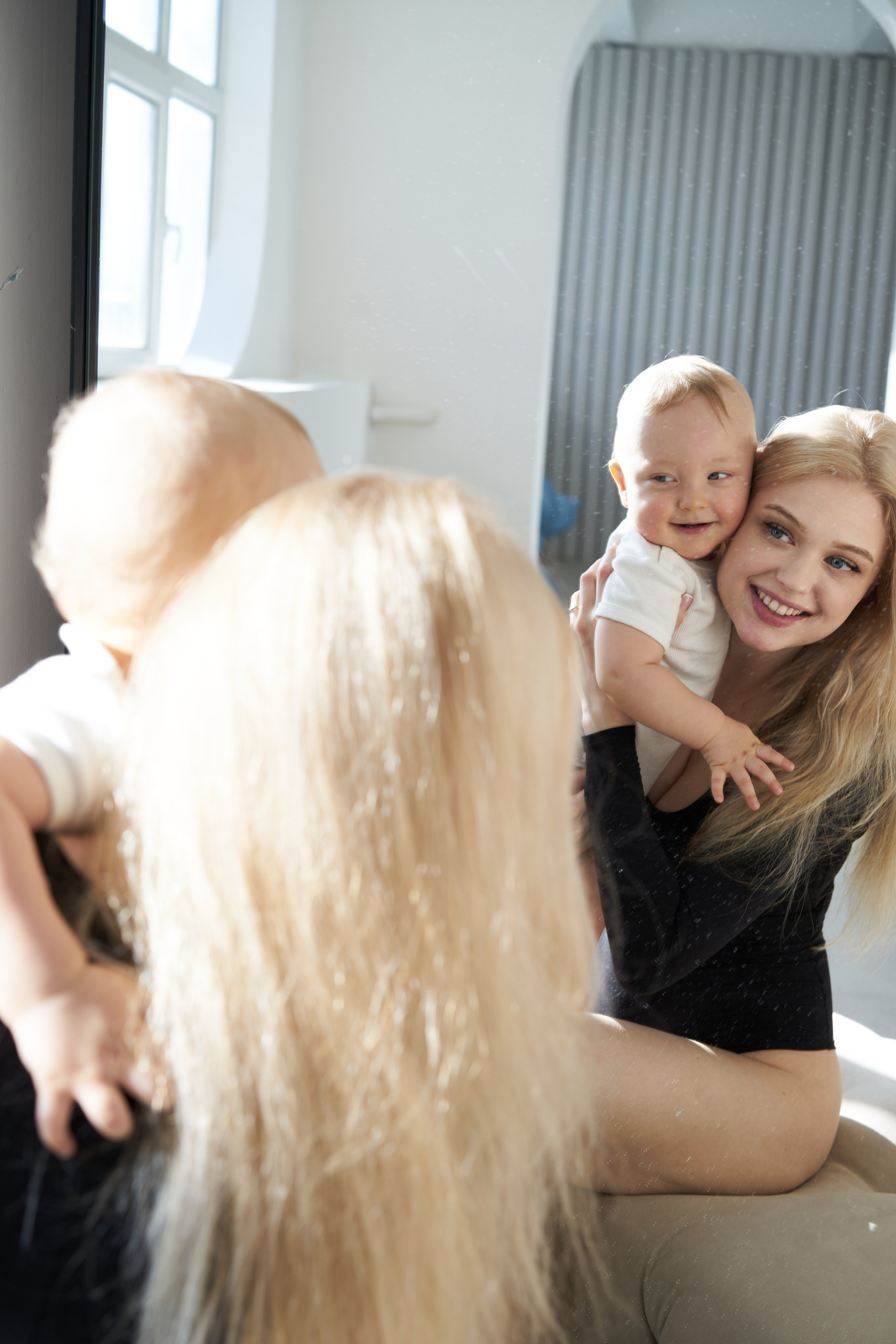 Семейная фотосессия в студии. Фотограф Екатеринбург Кокшарова Александра