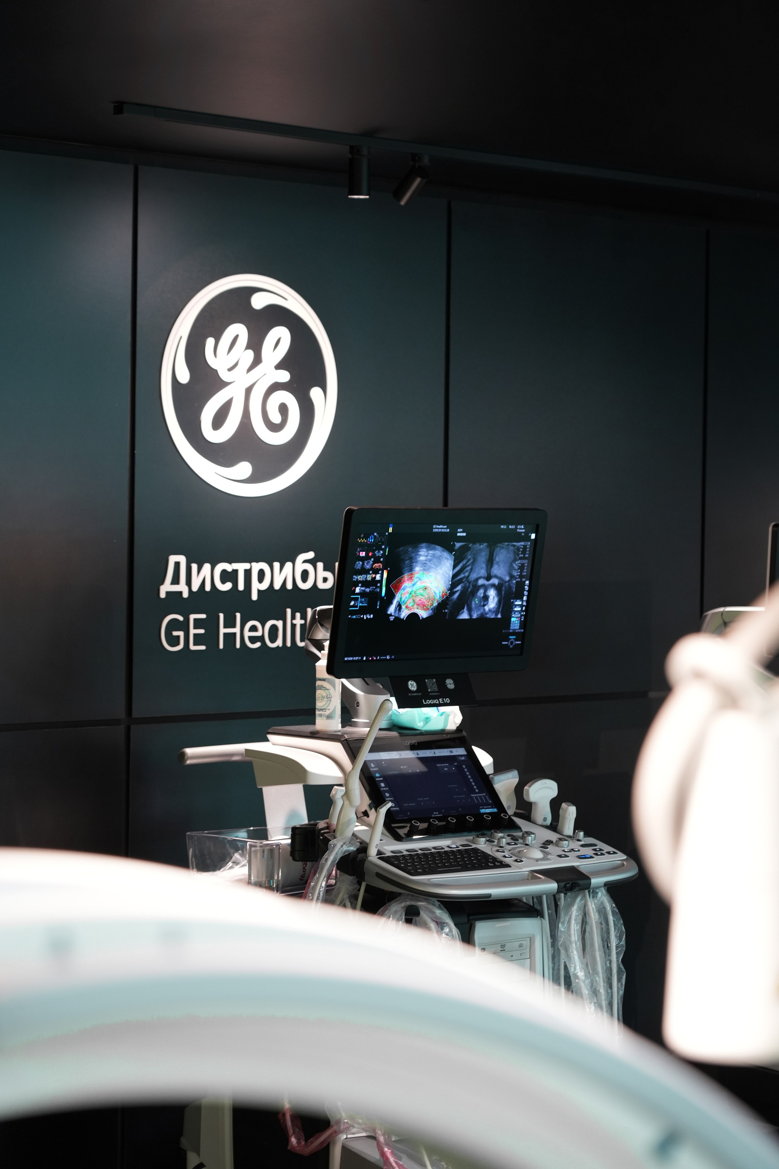 О дизайнере