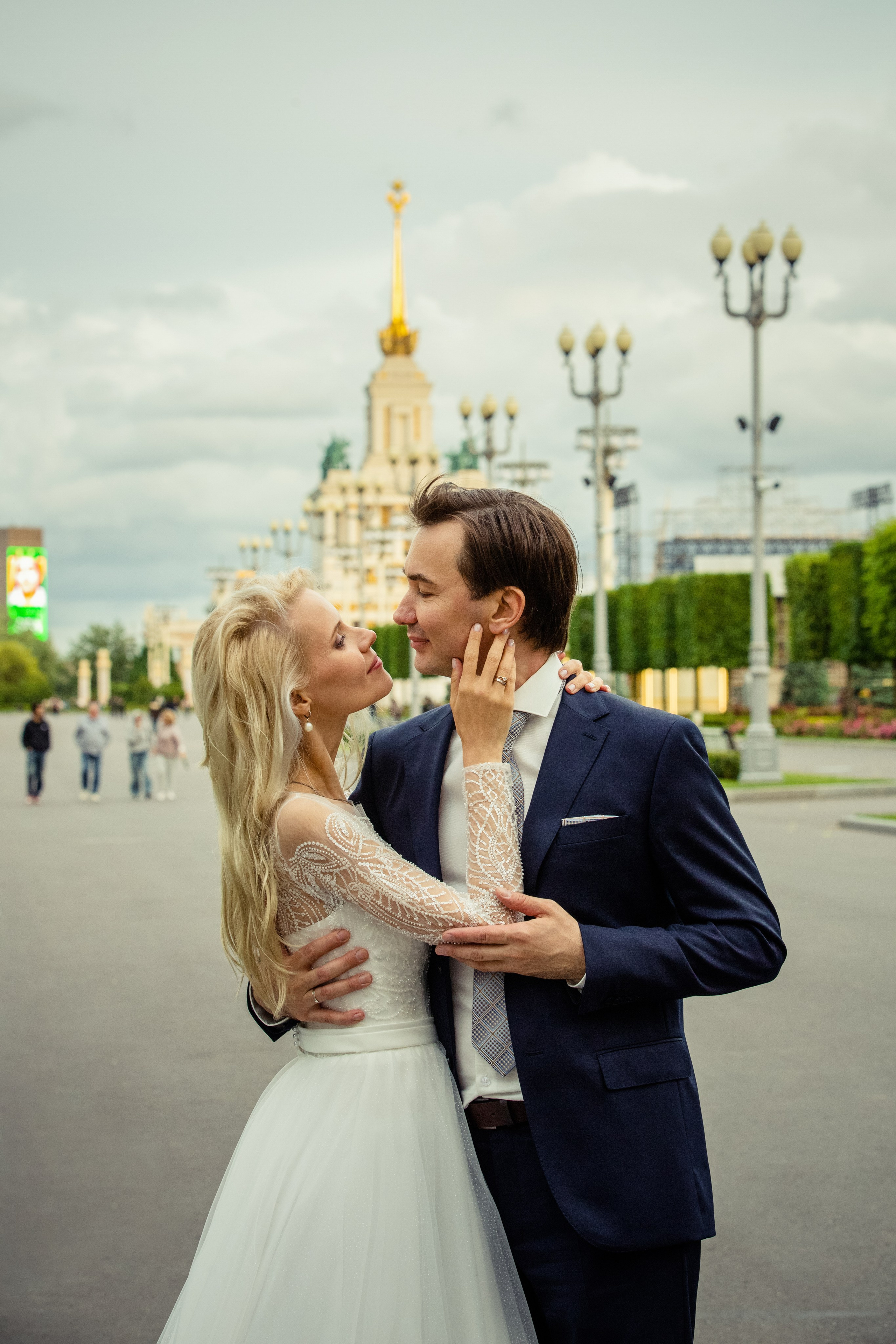 Свадебная фотосессия на ВДНХ. Свадебный и семейный фотограф в Москве и Подмосковье Лариса Козлова