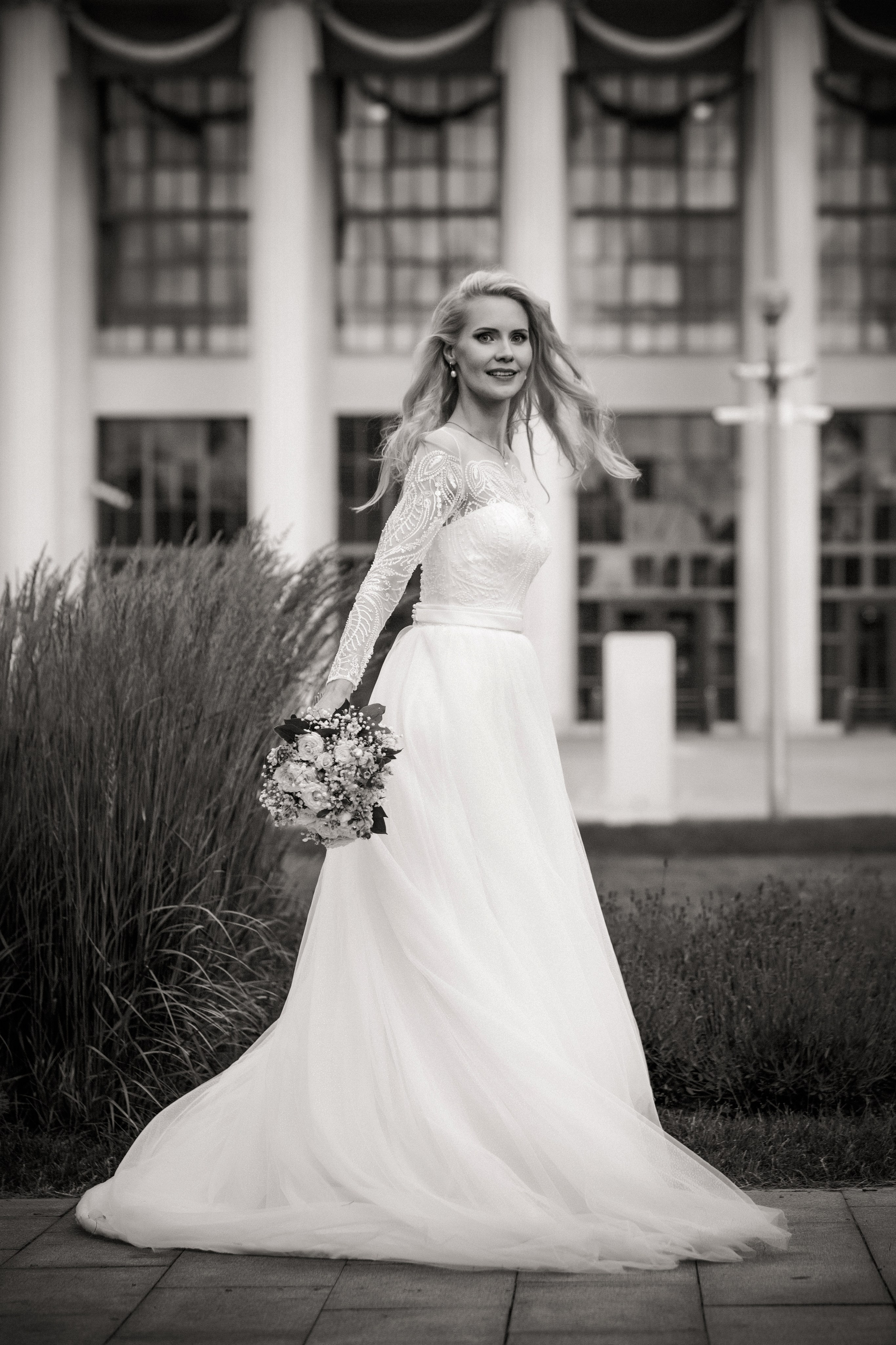 Свадебная фотосессия на ВДНХ. Свадебный и семейный фотограф в Москве и Подмосковье Лариса Козлова