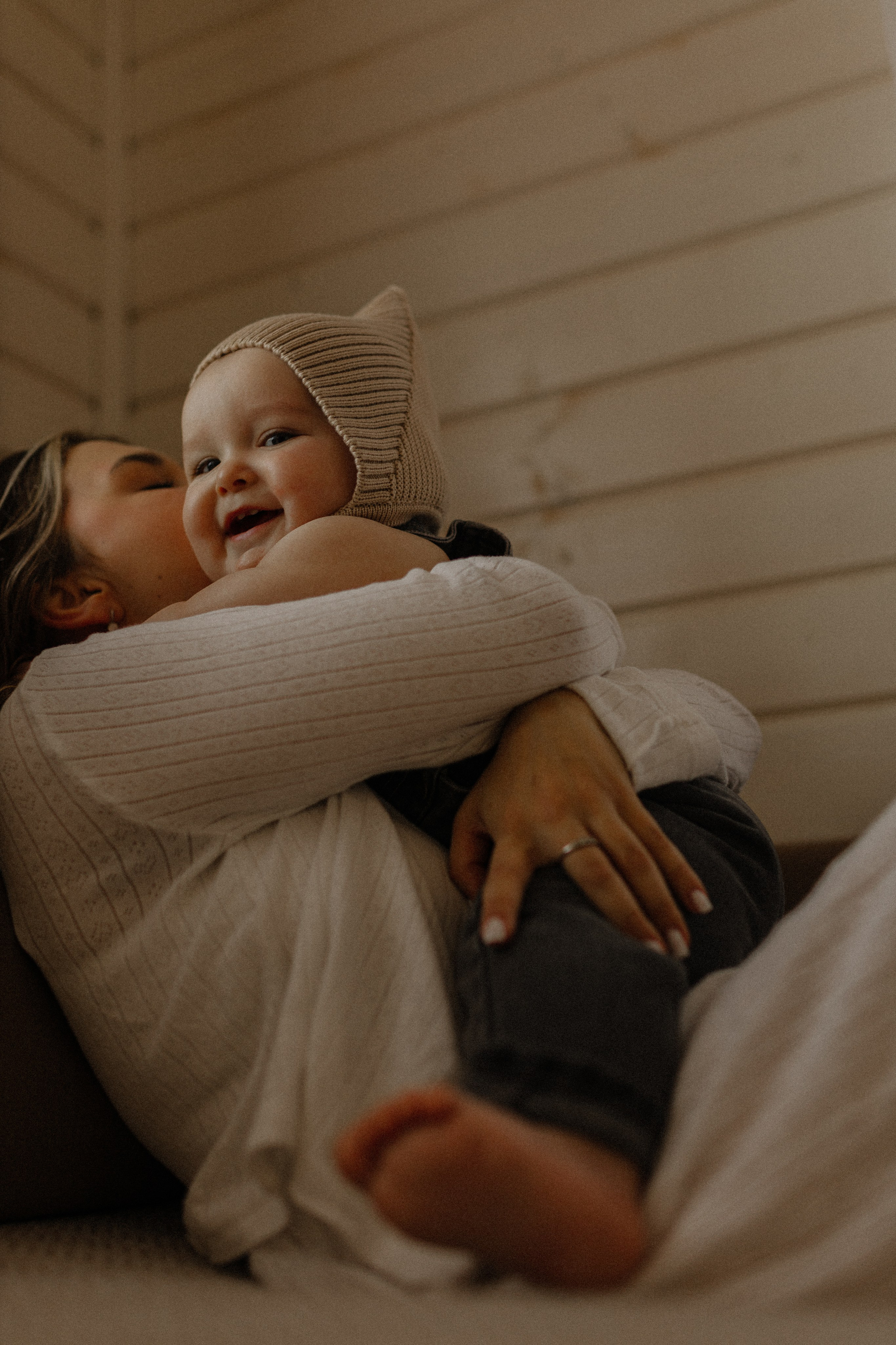 Яна и Тимофей. Домашняя съёмка. Семейный фотограф Тихвин, Санкт-Петербург и ЛО