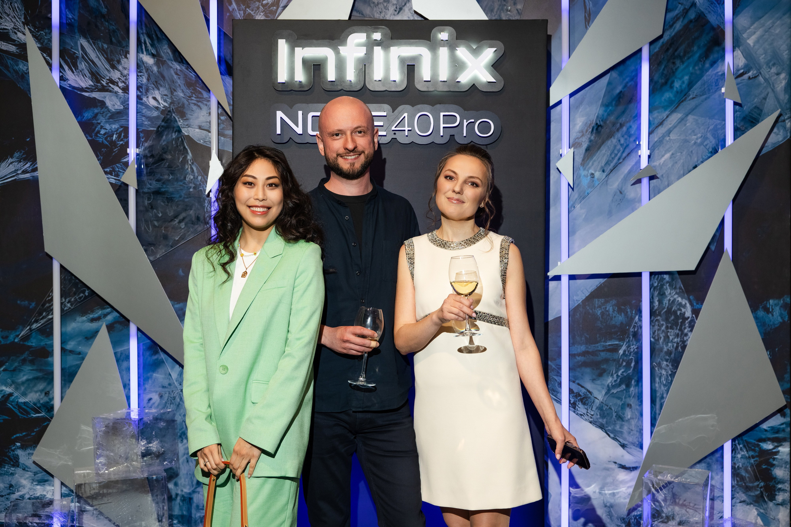 Презентация Infinix. Свадебный репортажный фотограф в Москве