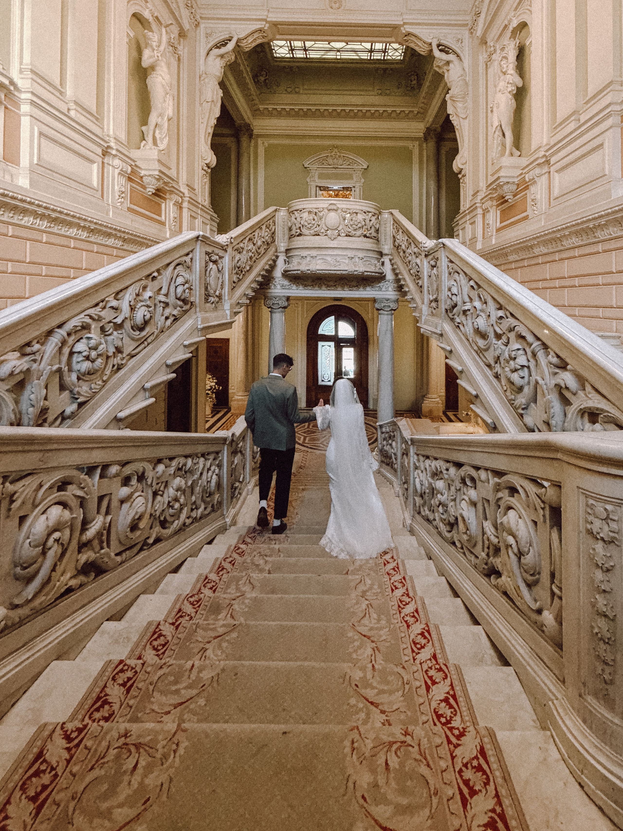 ФОТО НА ТЕЛЕФОН ВО ВРЕМЯ БРАКОСОЧЕТАНИЯ В ПЕРВОМ ДВОРЦЕ И ПРОГУЛКИ. Профессиональный фотограф, Санкт-Петербург — Виктория Богомолова