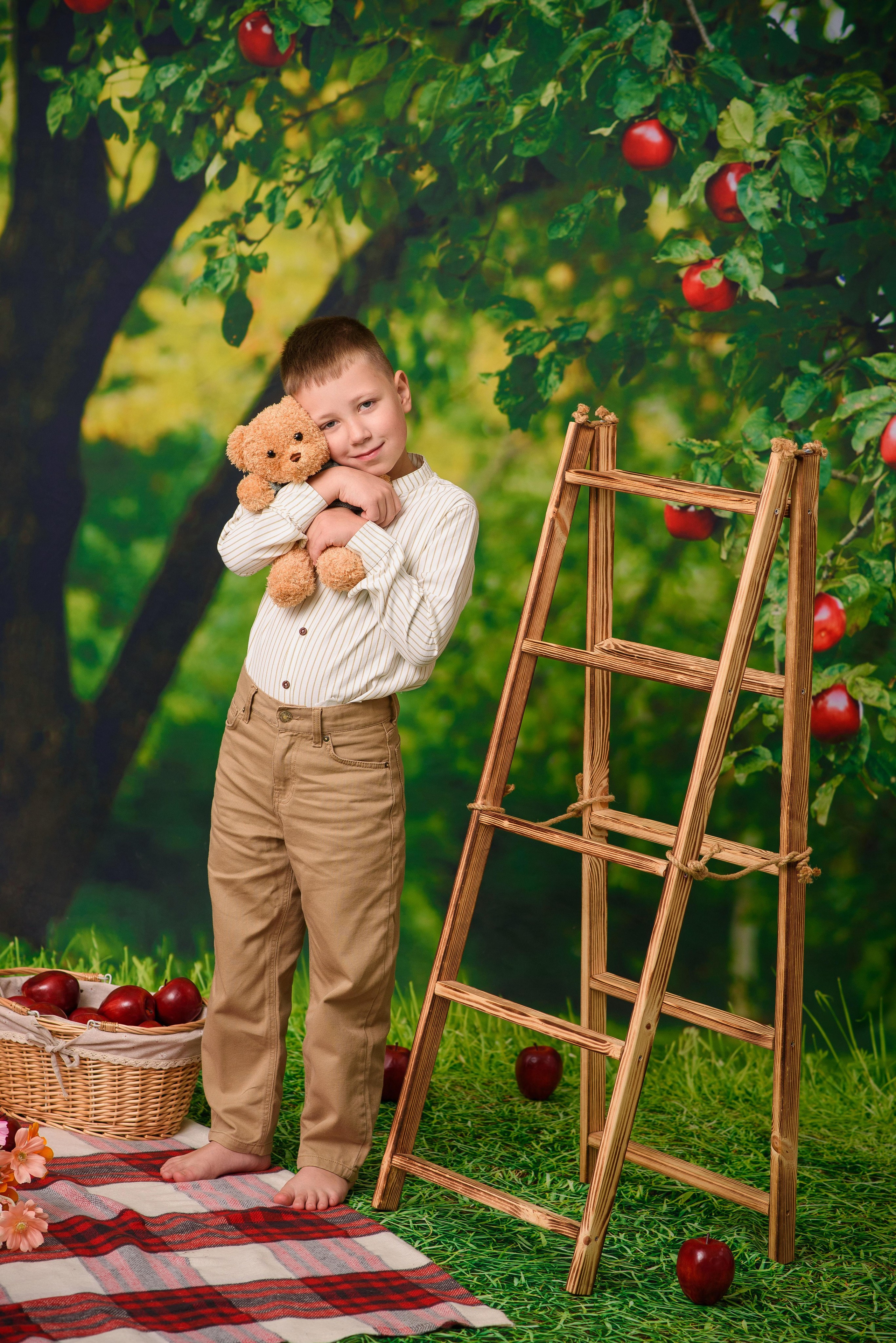 Яблочный сад. Детская фотостудия Москва