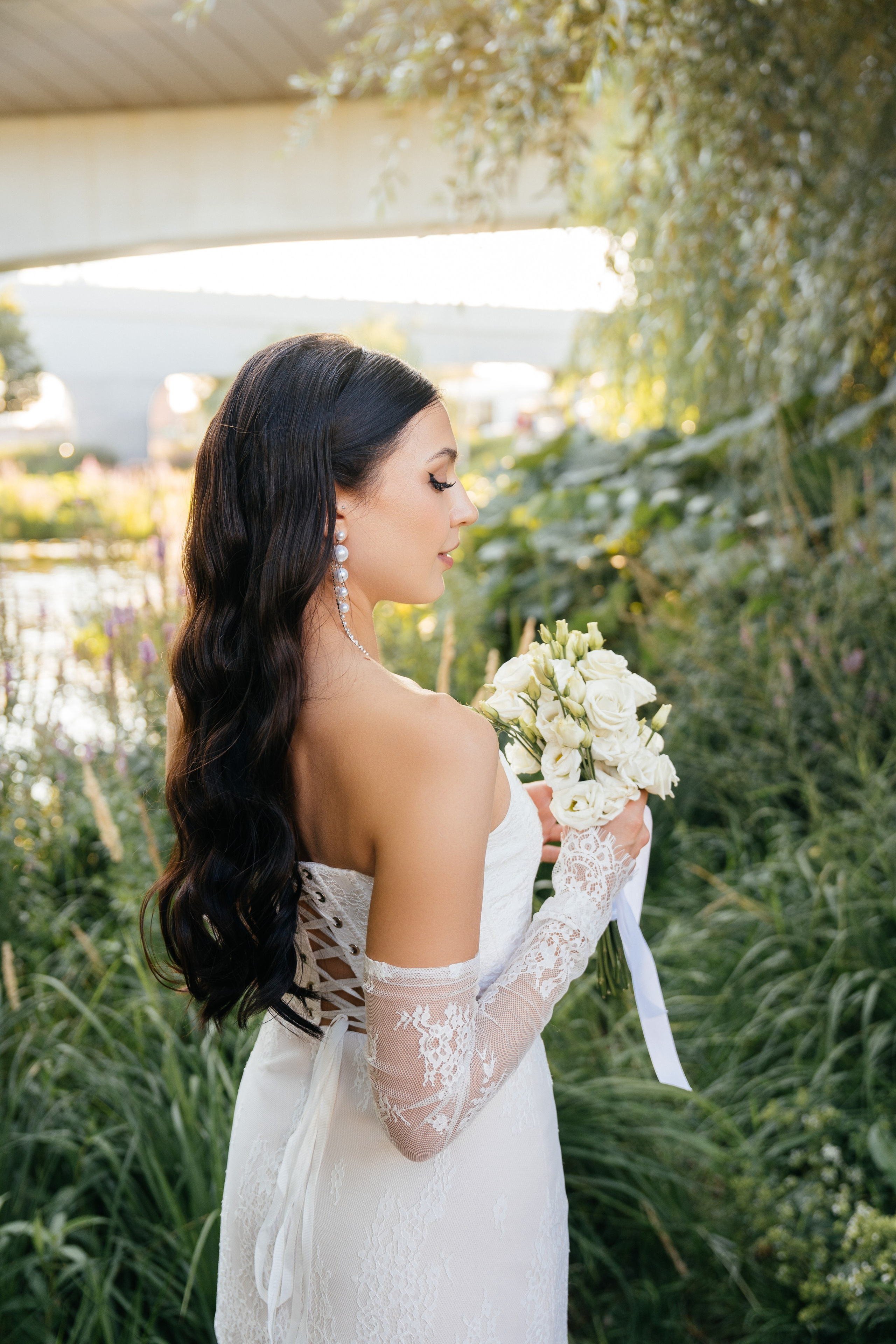 Свадебная фотосессия в Москве у высотки на Котельнической набережной. Свадебный фотограф в Москве Анна Полушина