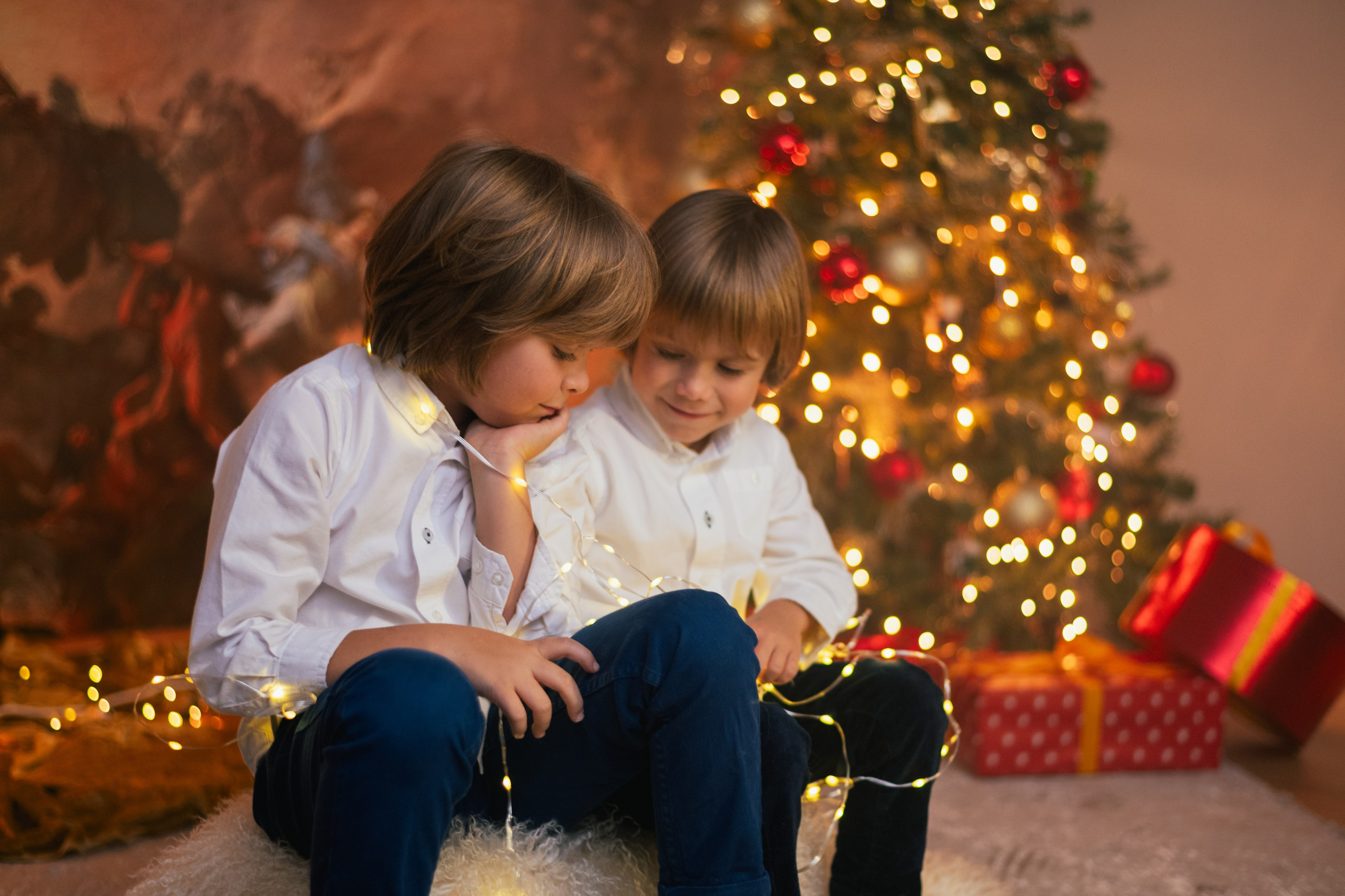 CHRISTMAS FOR VIKTOR AND ALEKSANDR. Anastasiia Antoniuk portrait, family and couple photographer, Portugal