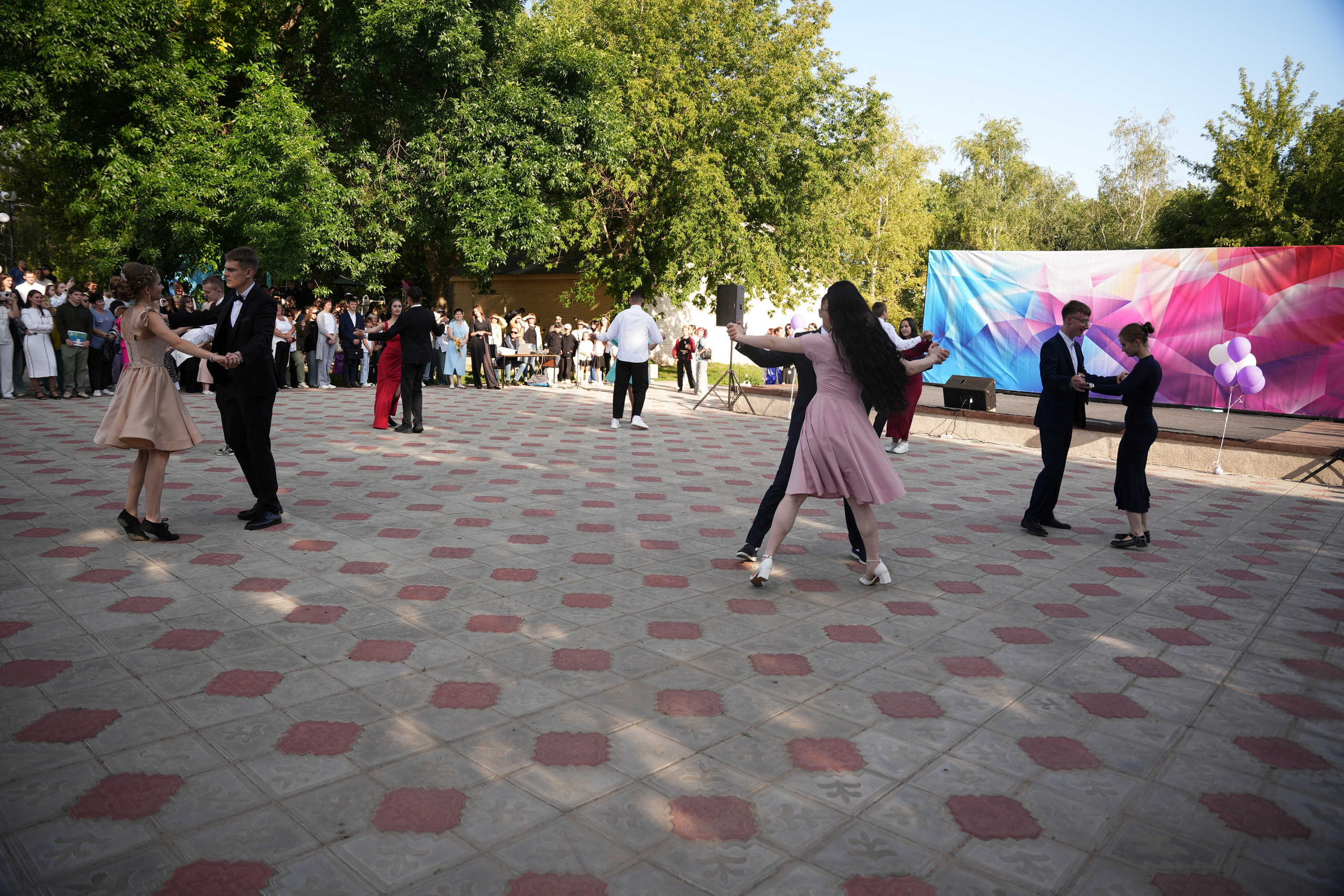 Выпускной в парке. Ольга Плаксина фотограф в Саратове