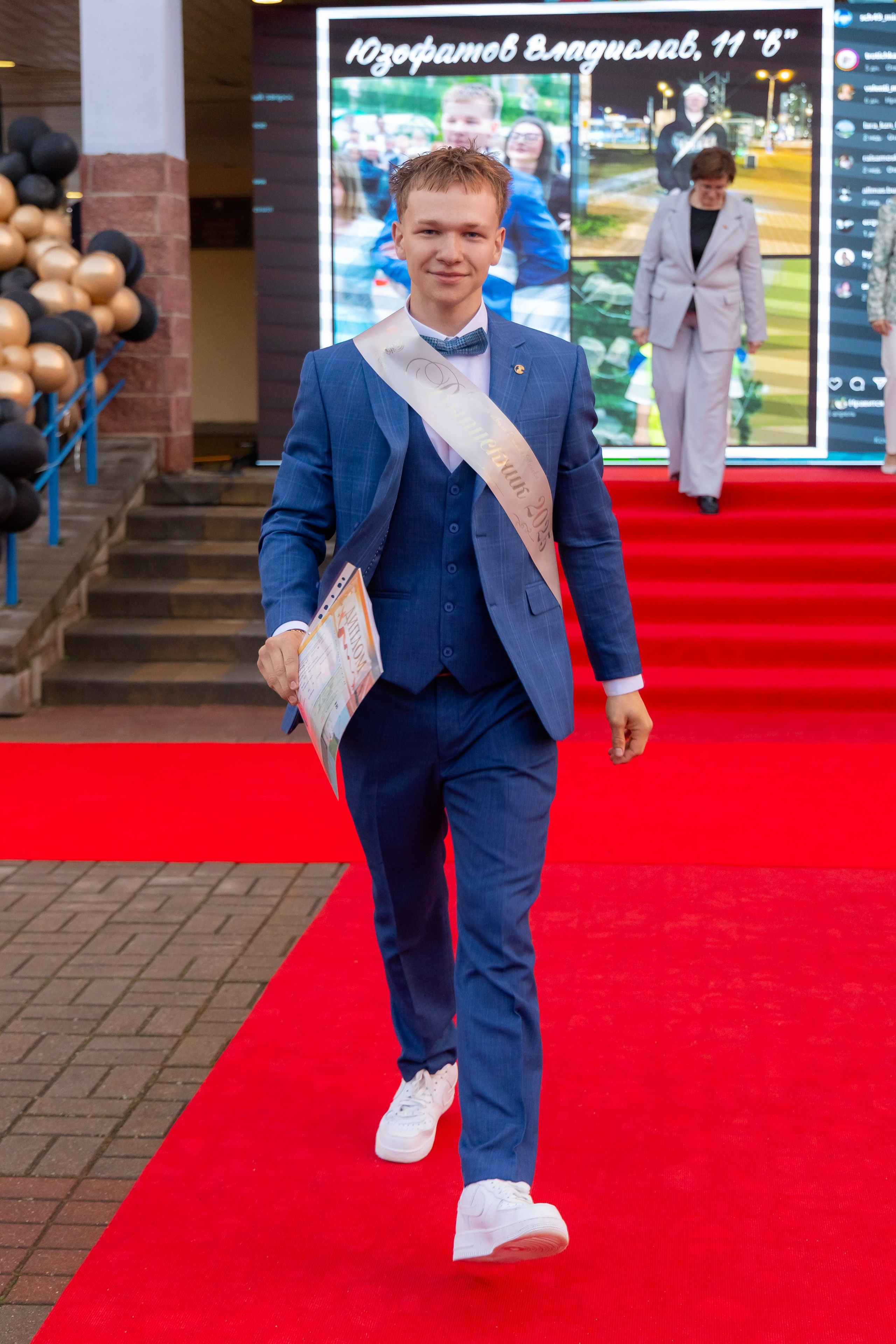 Школьный выпускной 2025 год в Минске, Беларуси. Свадебный фотограф в Минске/Беларуси Сергей Спиридонов