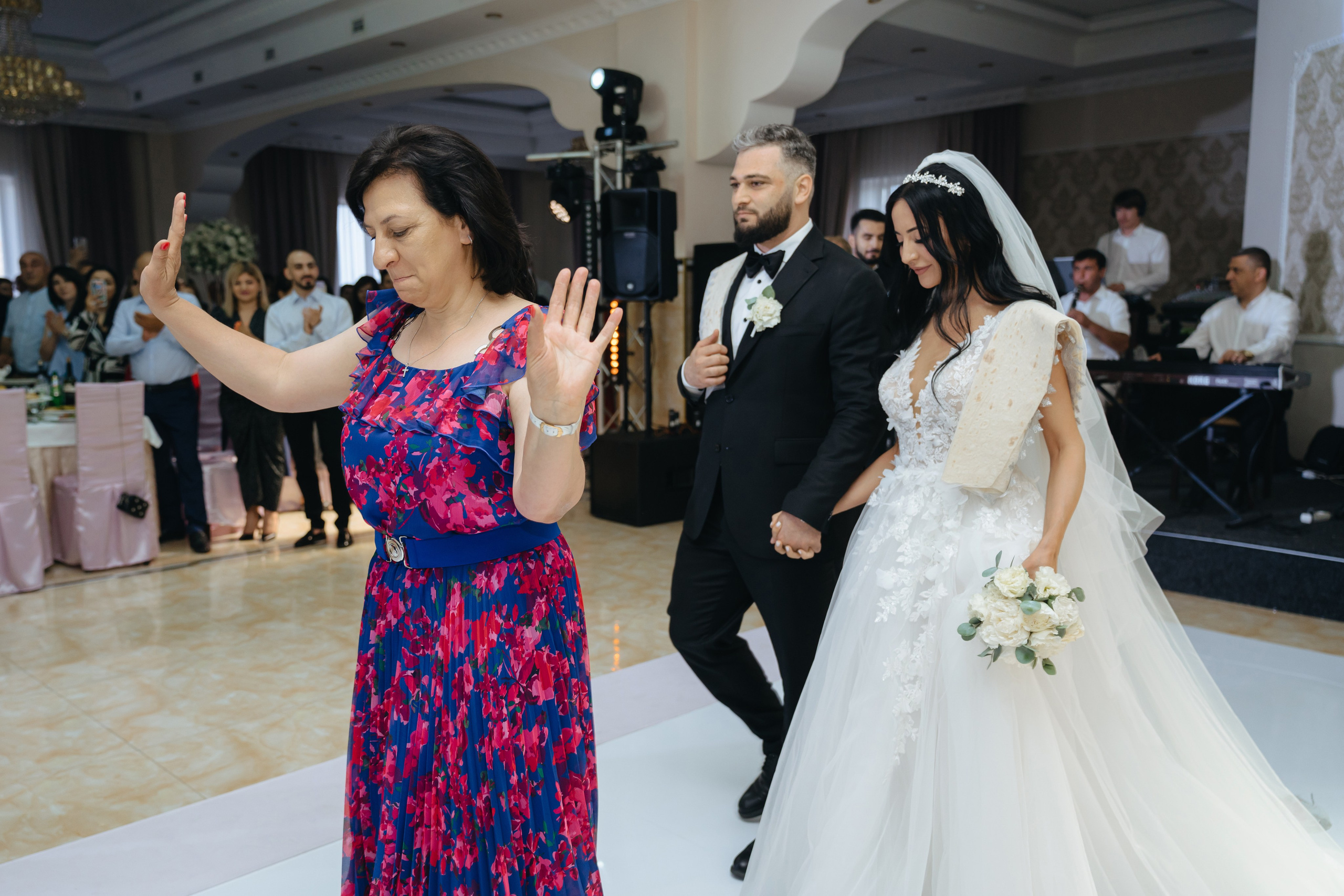 Артем и Лусине. Свадебный фотограф Красноярск Вязьминова Мария