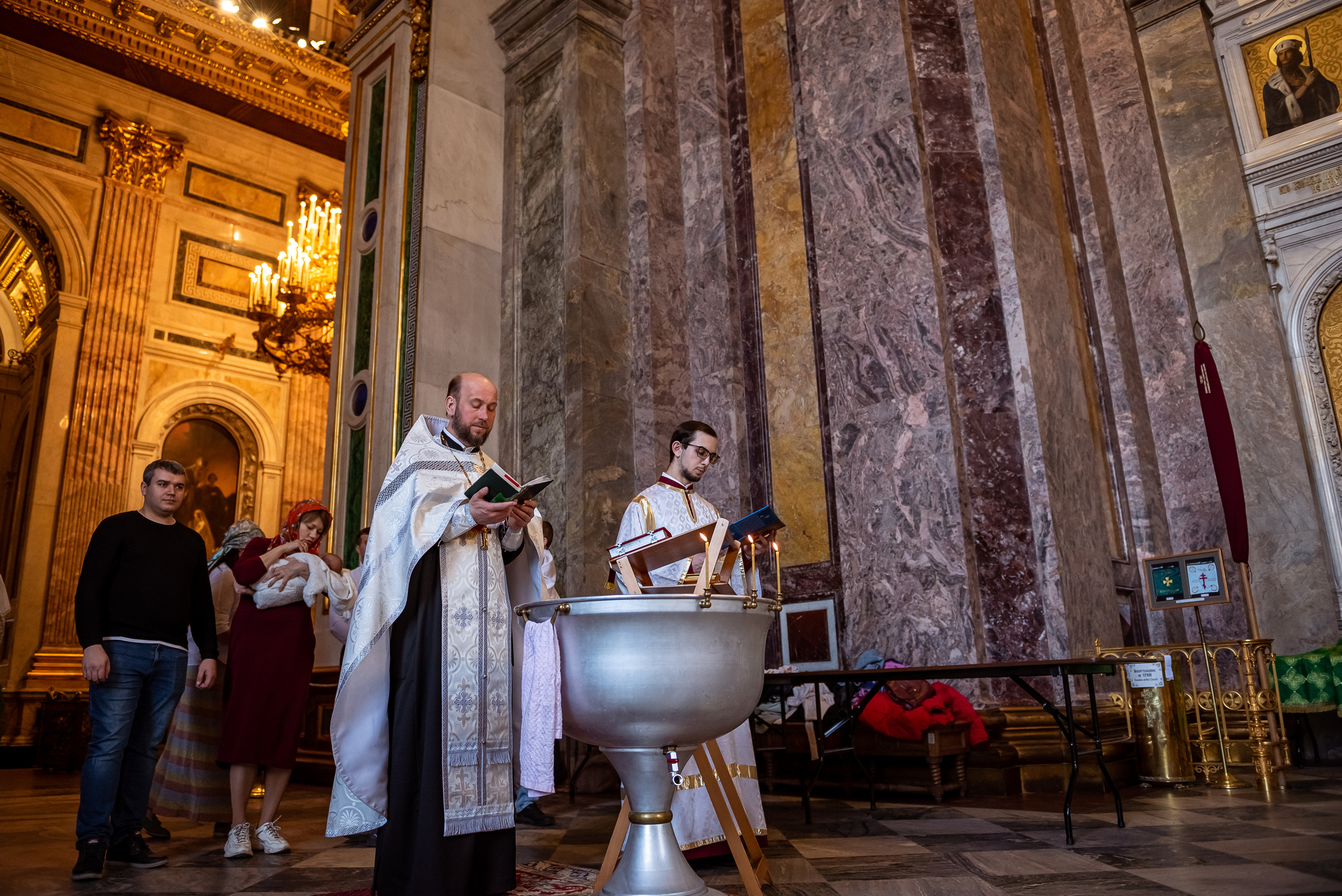 Крещение Исаакиевский собор. КОНТЕНТ | БРЕНД фотограф Санкт-Петербург — Жанна Олтаржевская