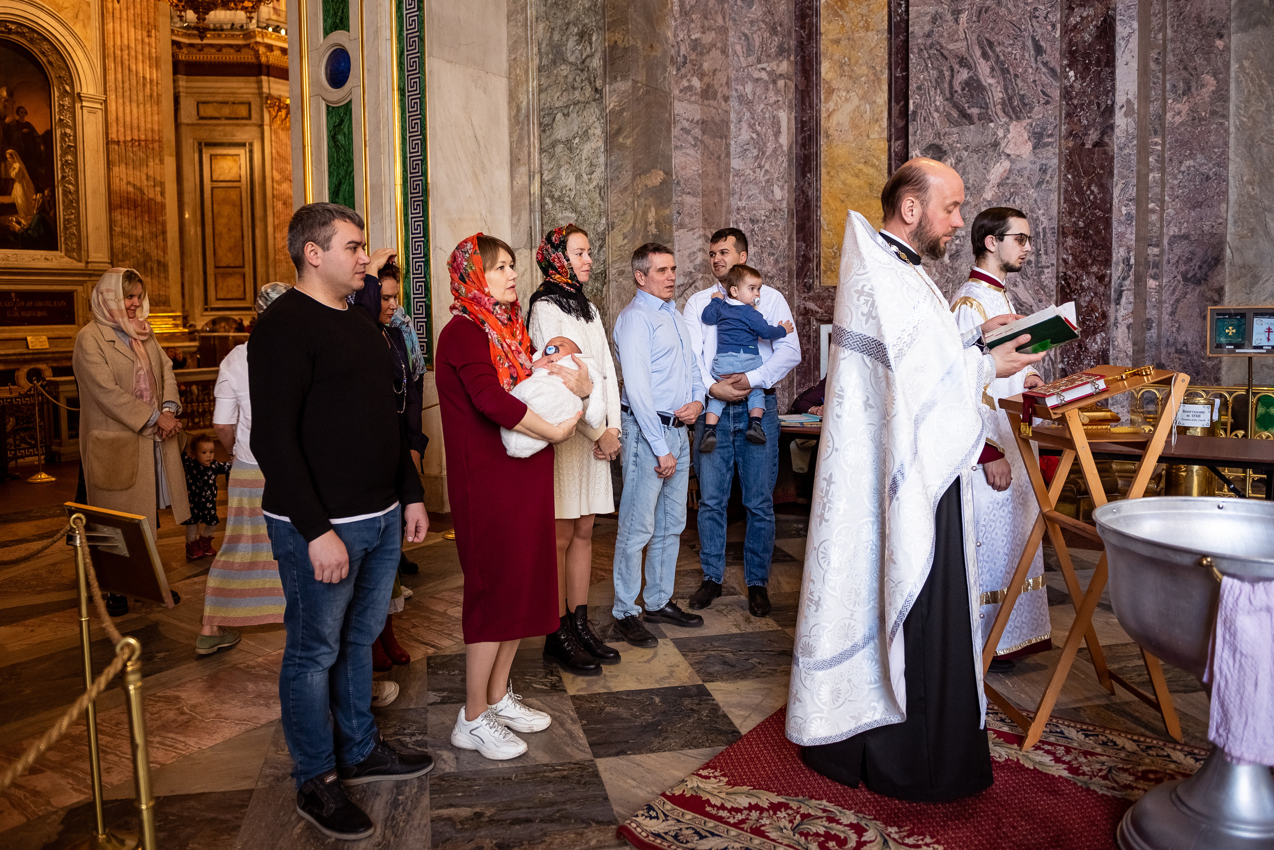 Крещение Исаакиевский собор. КОНТЕНТ | БРЕНД фотограф Санкт-Петербург — Жанна Олтаржевская