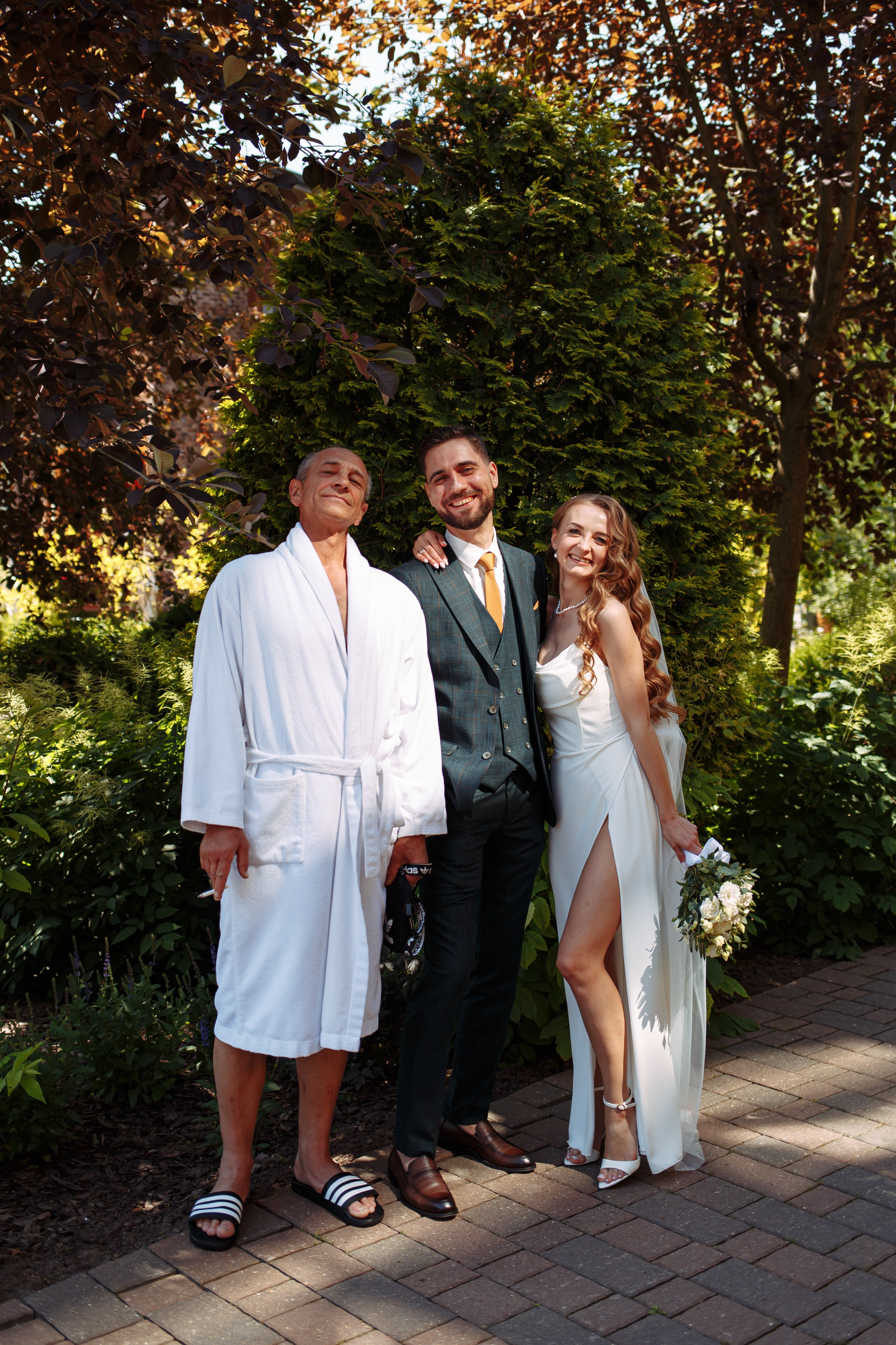 Свадебная фотосессия с кабриолетом и в загородном клубе Artiland. Свадебный фотограф Москва и МО Сергей Киржаев