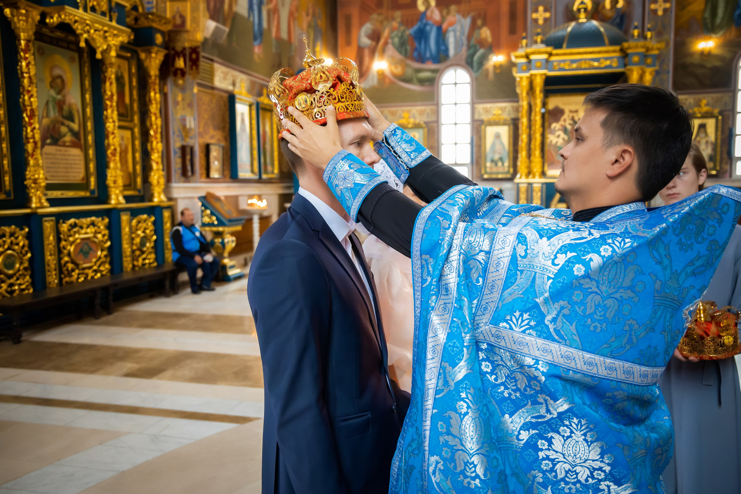 В Храме. Семейный и Свадебный фотограф в Астане Александр Астапов