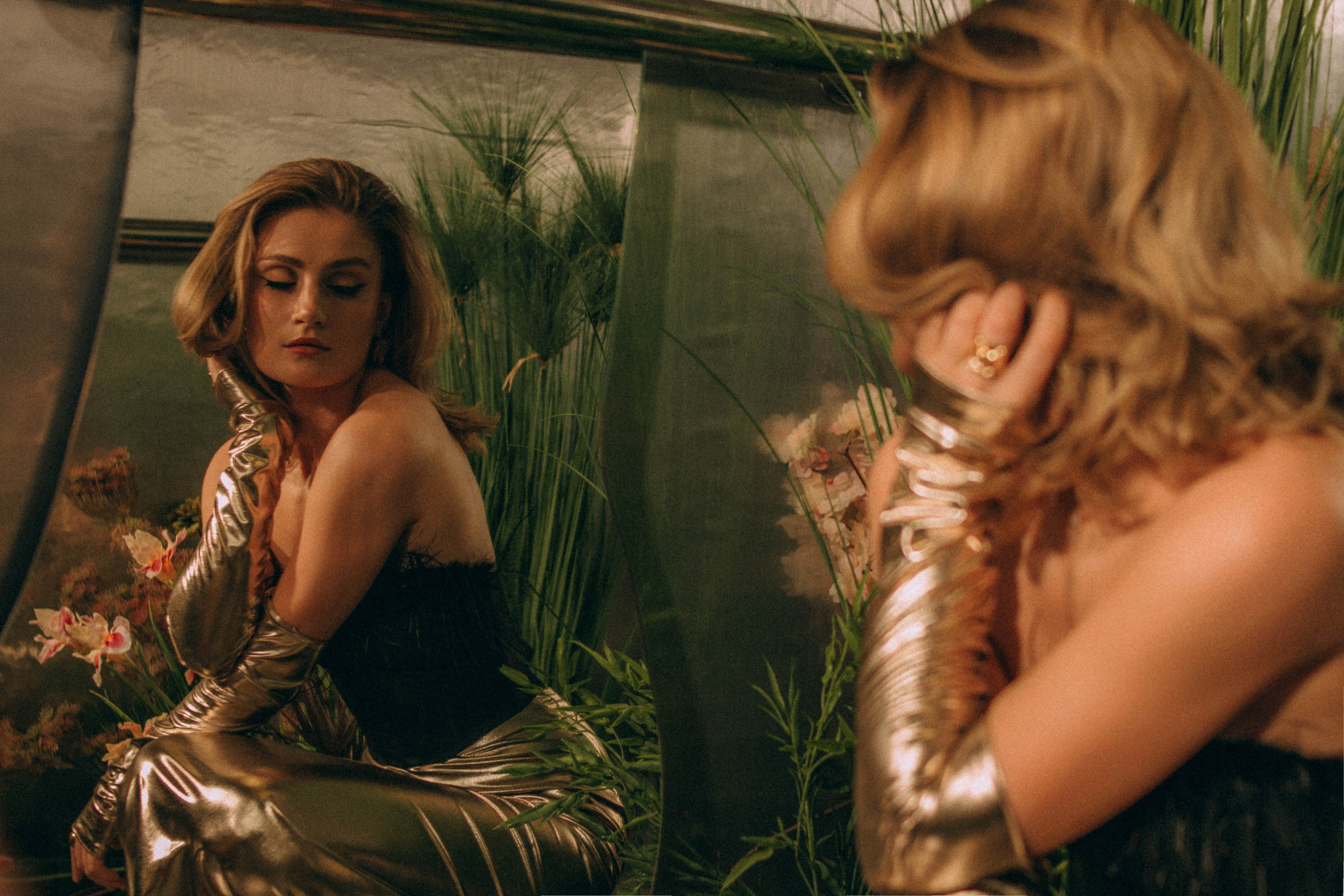 Заросший лифт. Создадим шедевр? Виталина и её фотоискусство