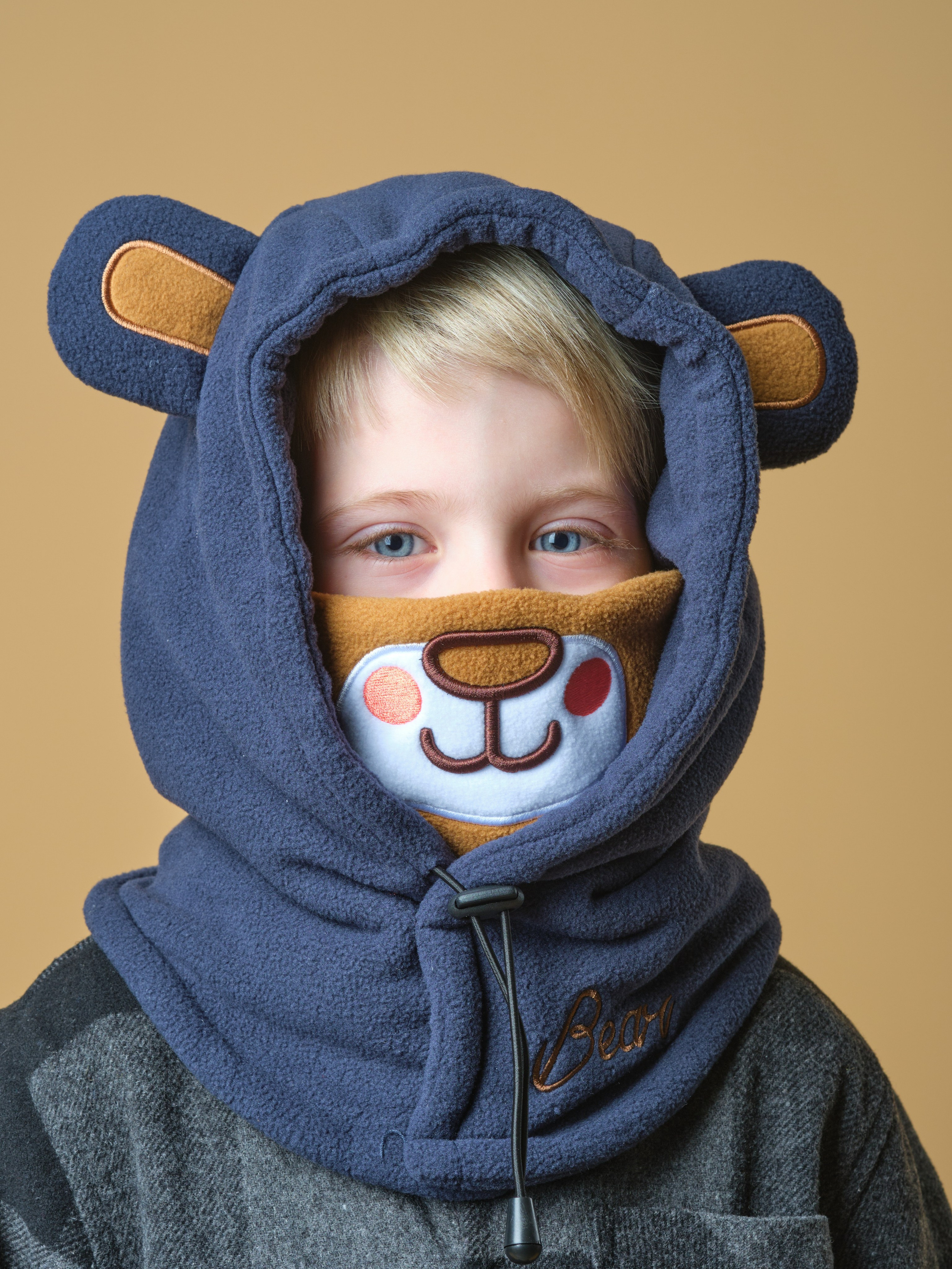 Детские шапки. Предметный фотограф в Краснодаре