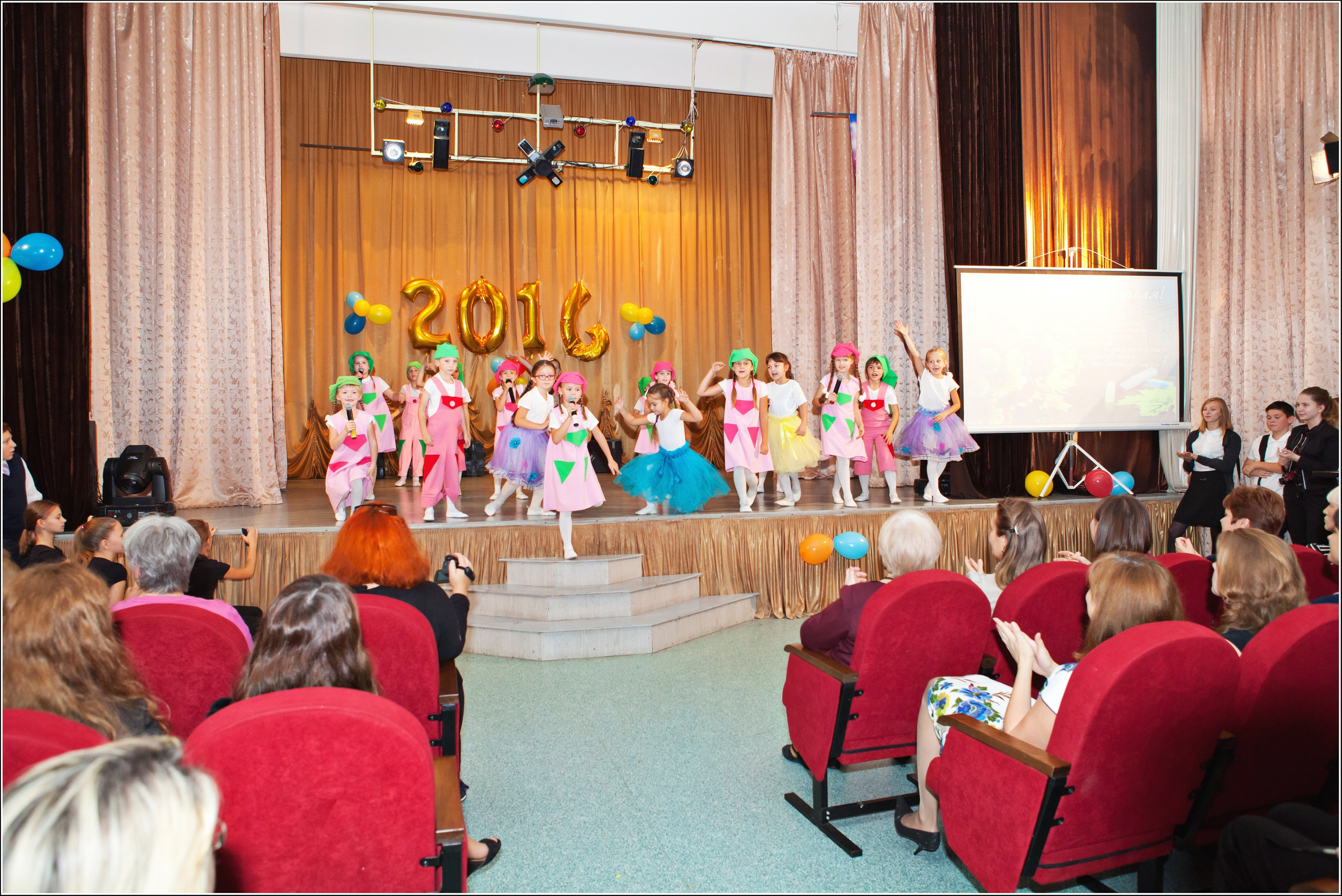 Выступление коллектива Дежавю. Фото и видео Москва, Московский. Свадебный фотограф, видеограф, фотосессии, видеосъемка