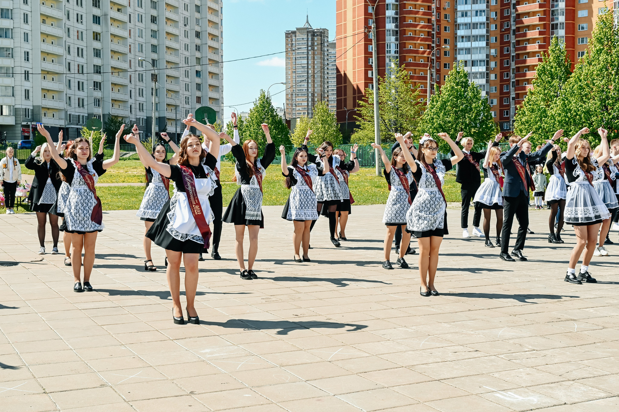 Последний звонок 11 класс. Фотограф Арина Агапова. Подольск, Москва https://arinafoto.wfolio.pro/