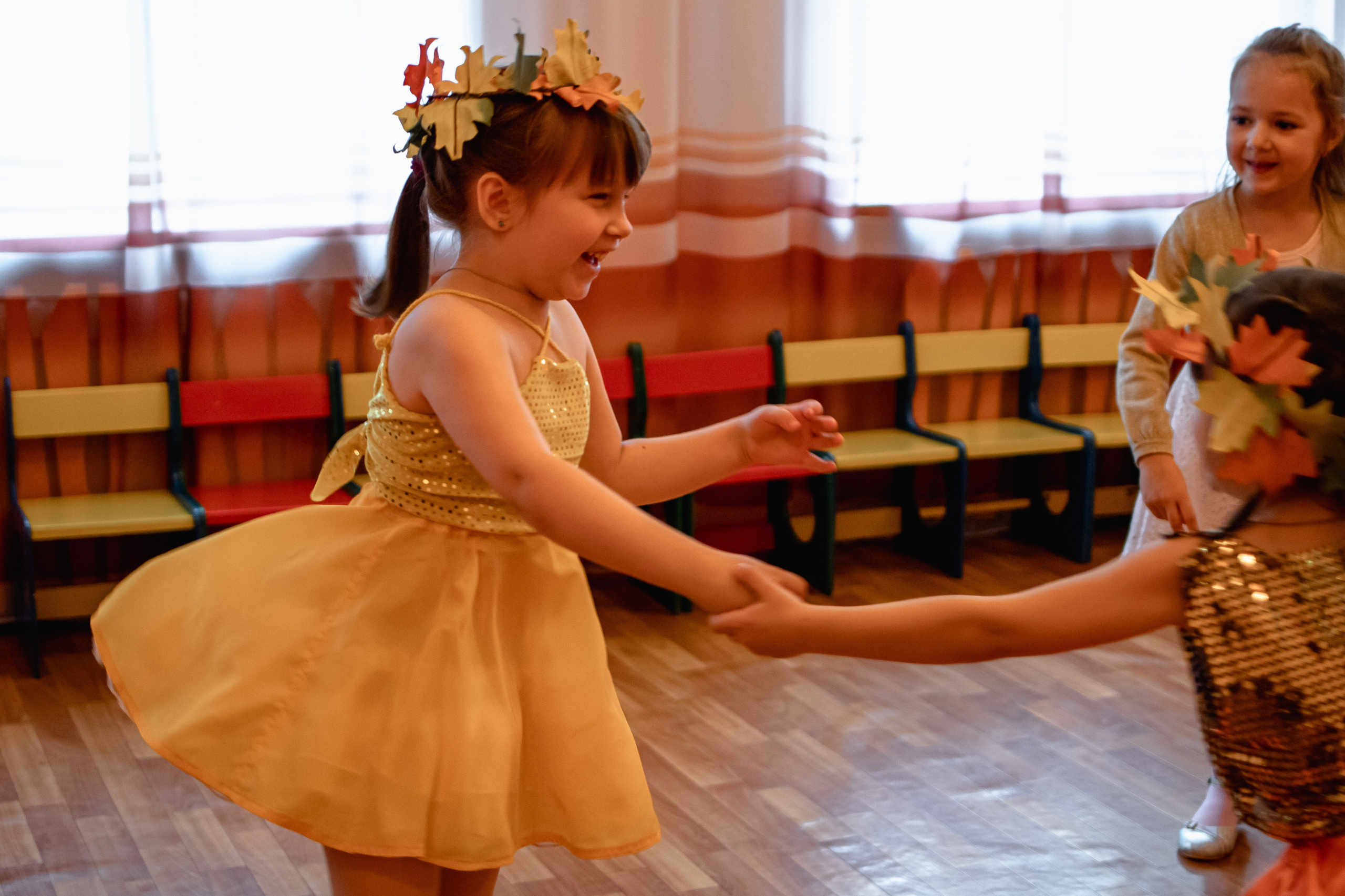 Осенний праздник в детском саду. Маргарита. Семейный фотограф в Минске Приболовец Светлана